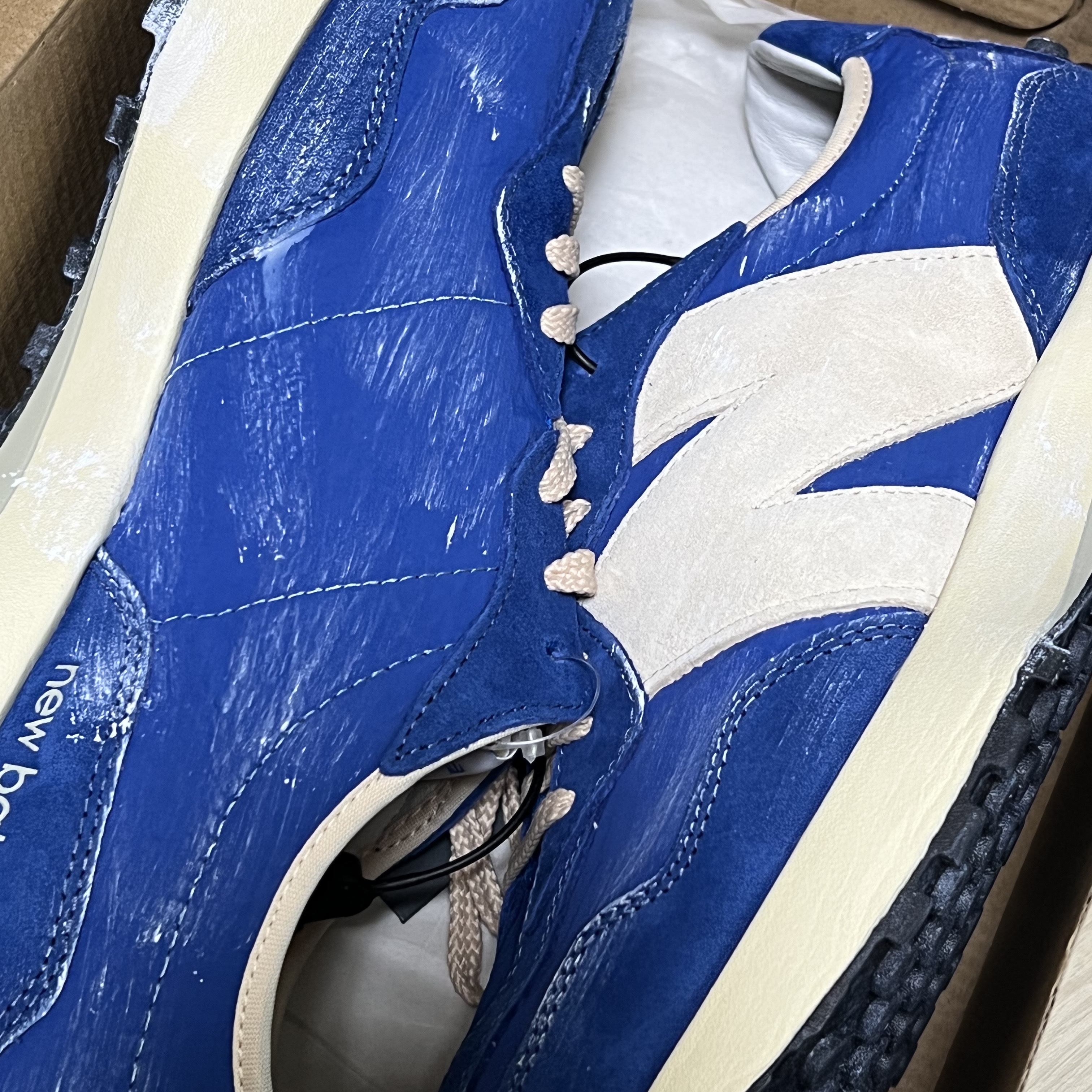 New Balance 327 Vintage Luxe Blue 착용 스타일