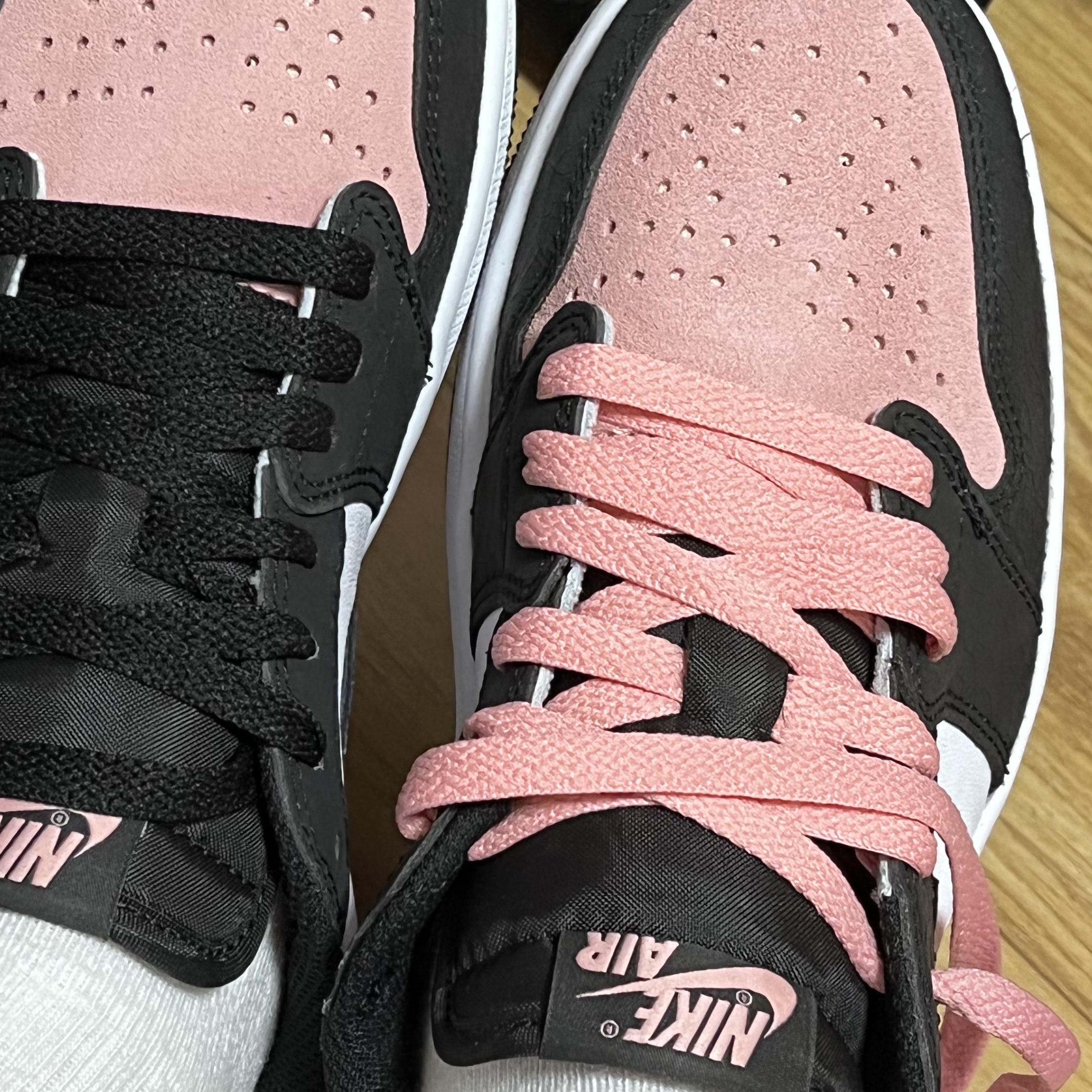 Jordan 1 Retro Low OG Bleached Coral 착용 스타일