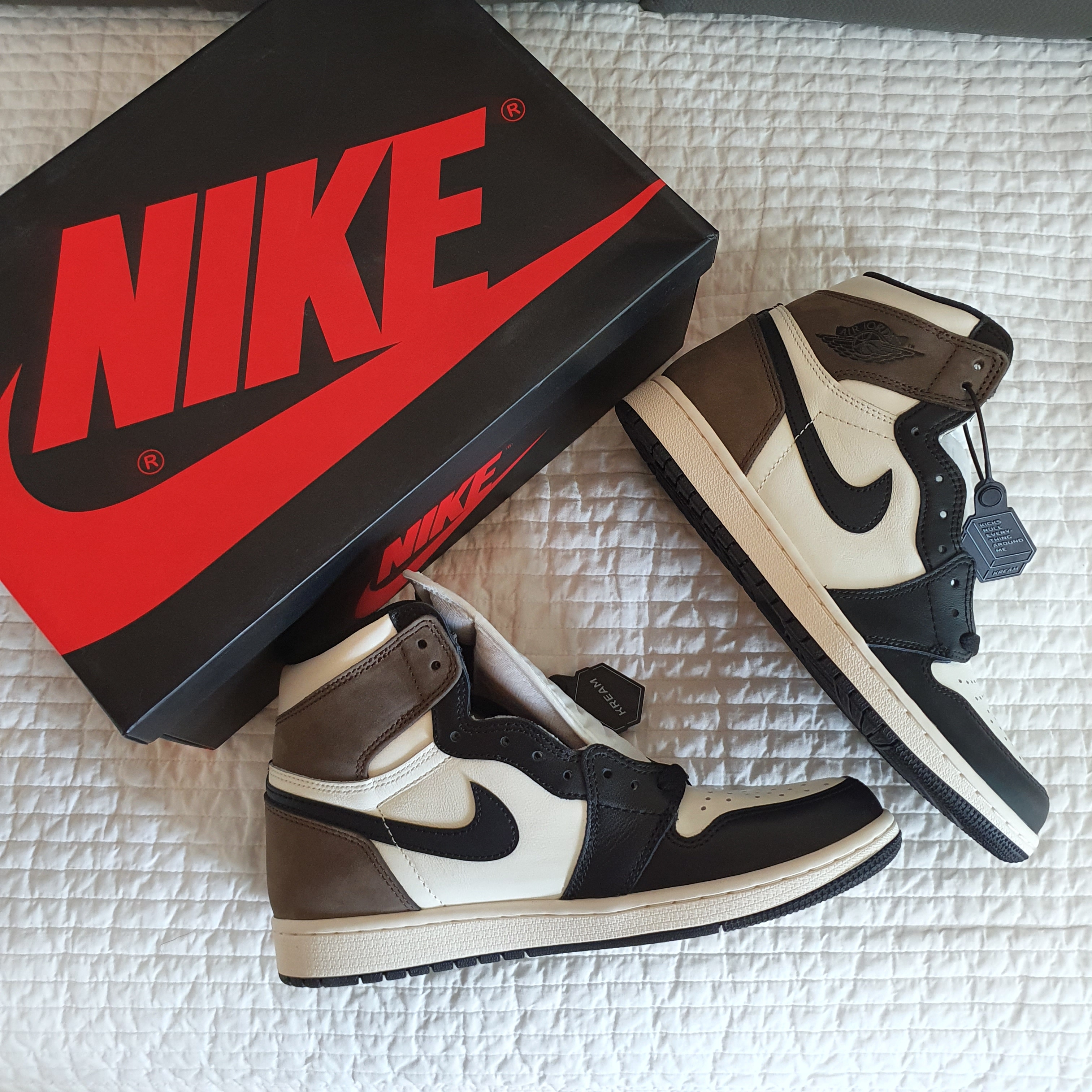 Jordan 1 Retro High OG Black Mocha 착용 스타일