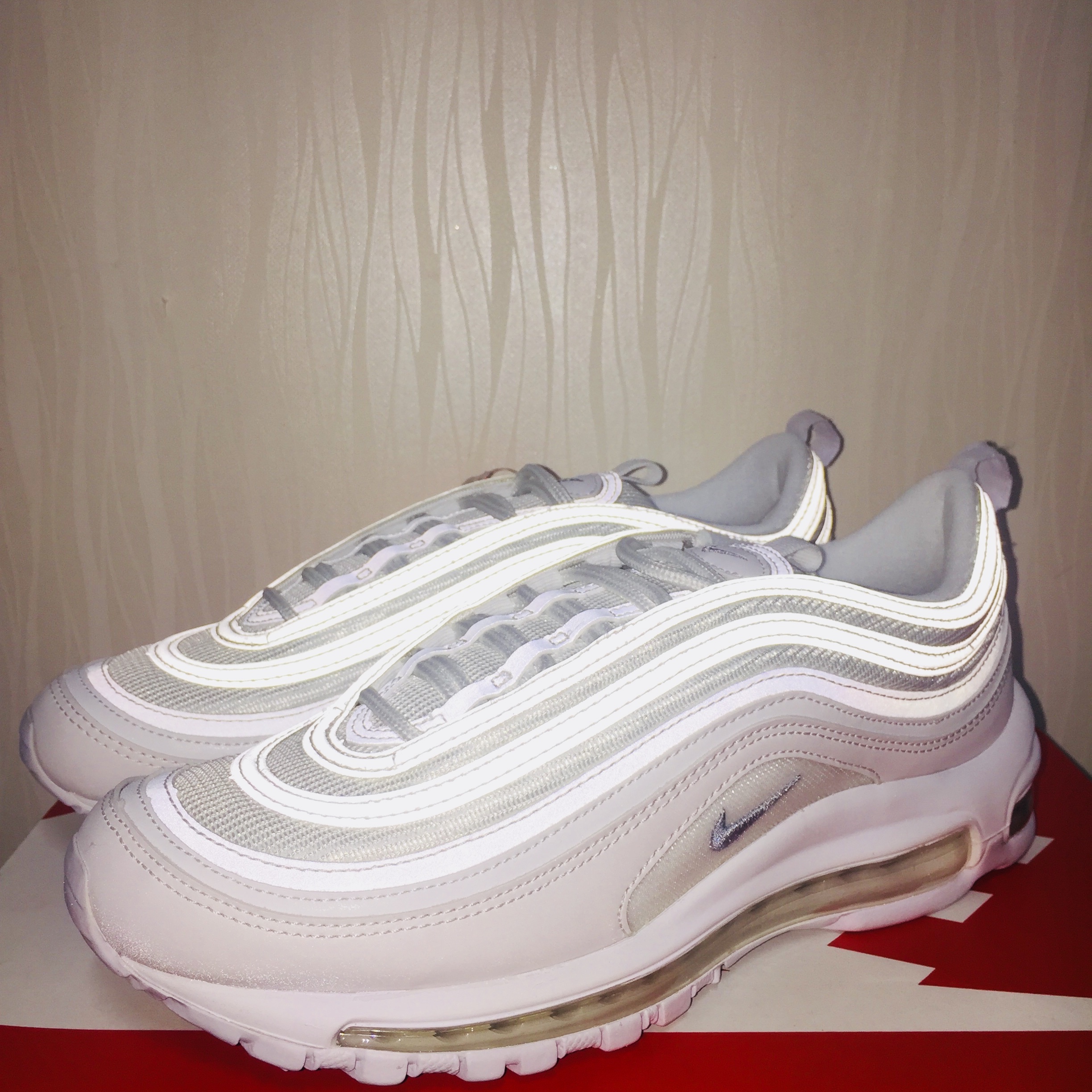 (W) Nike Air Max 97 White Pure Platinum 착용 스타일 - 4