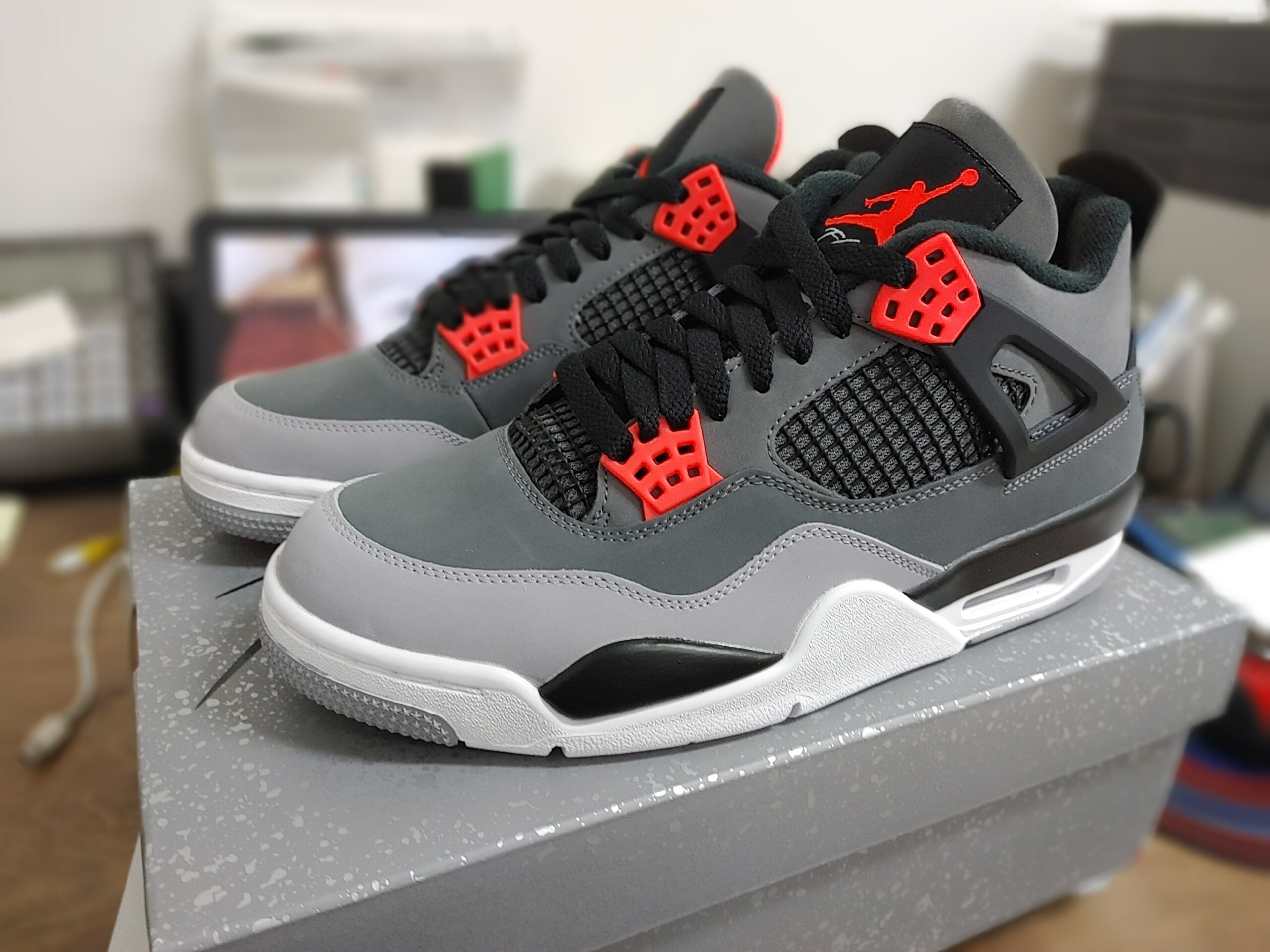 Jordan 4 Retro Infrared 착용 스타일 - 2