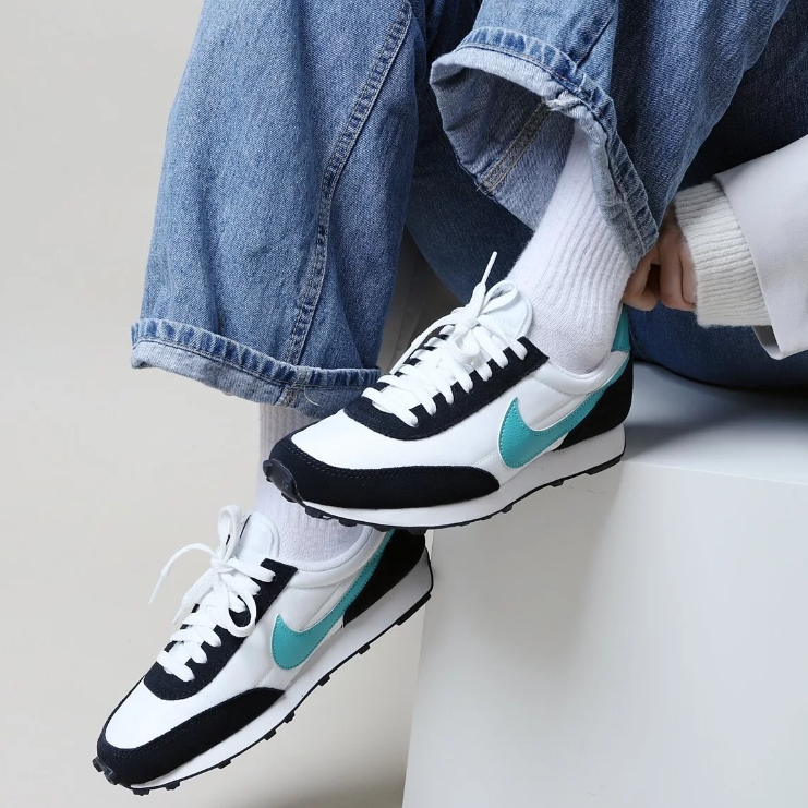 (W) Nike Daybreak White Washed Teal 착용 스타일 - 2