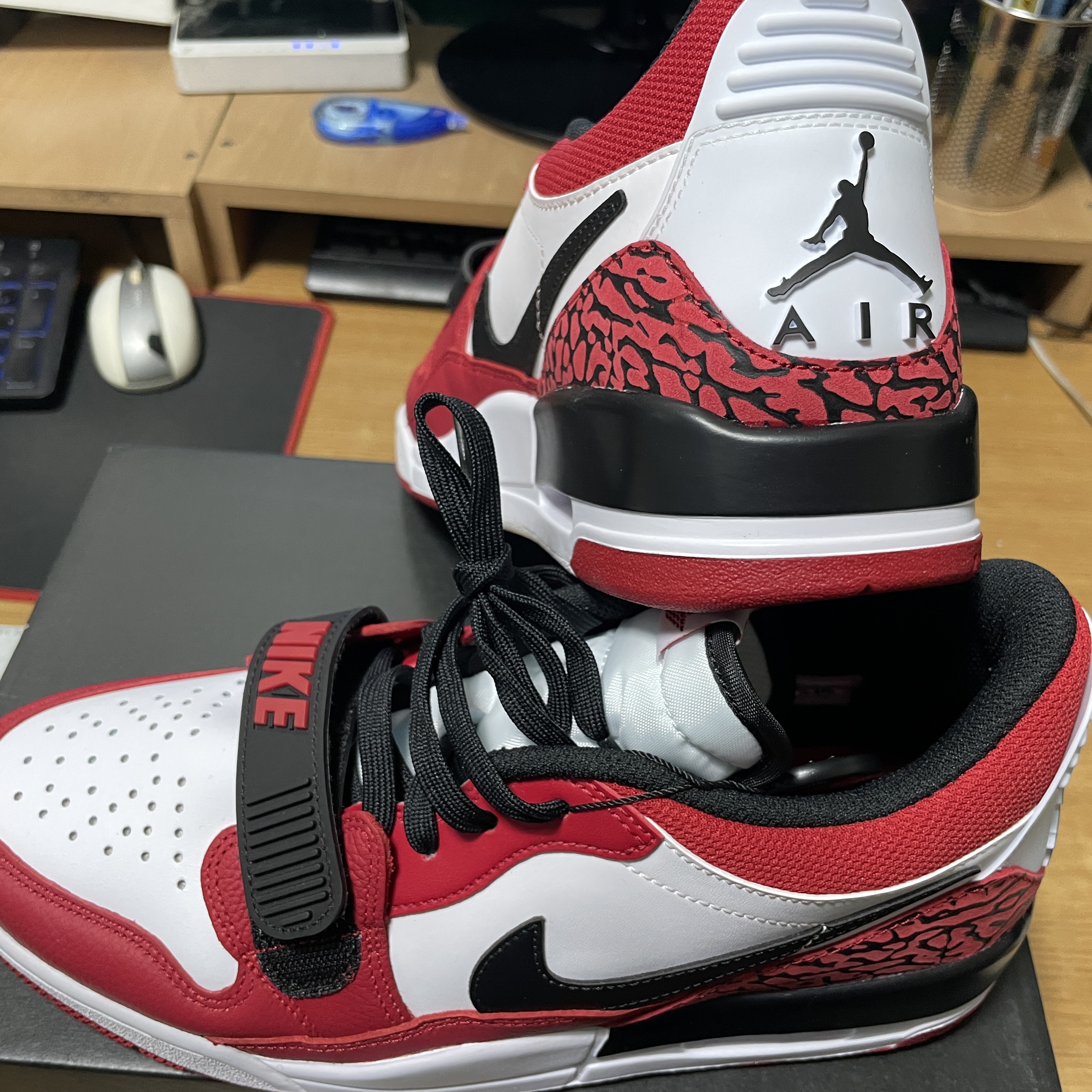 Jordan Legacy 312 Low Chicago 2022 착용 스타일 - 1
