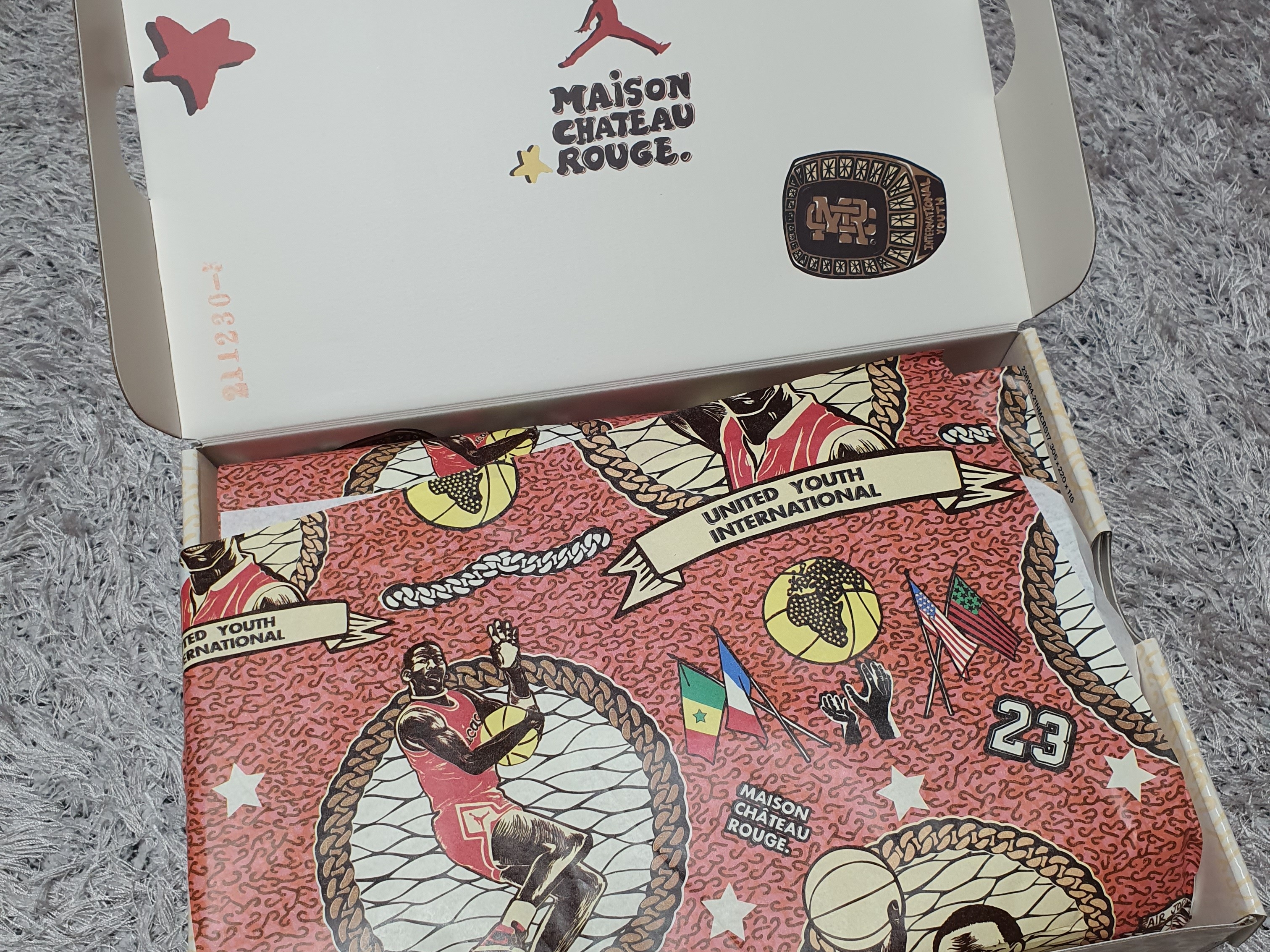 Jordan Series x Maison Chateau Rouge Mid SP Sail 착용 스타일 - 4