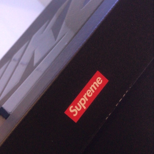 Nike x Supreme Air Force 1 Low Black 착용 스타일 - 1