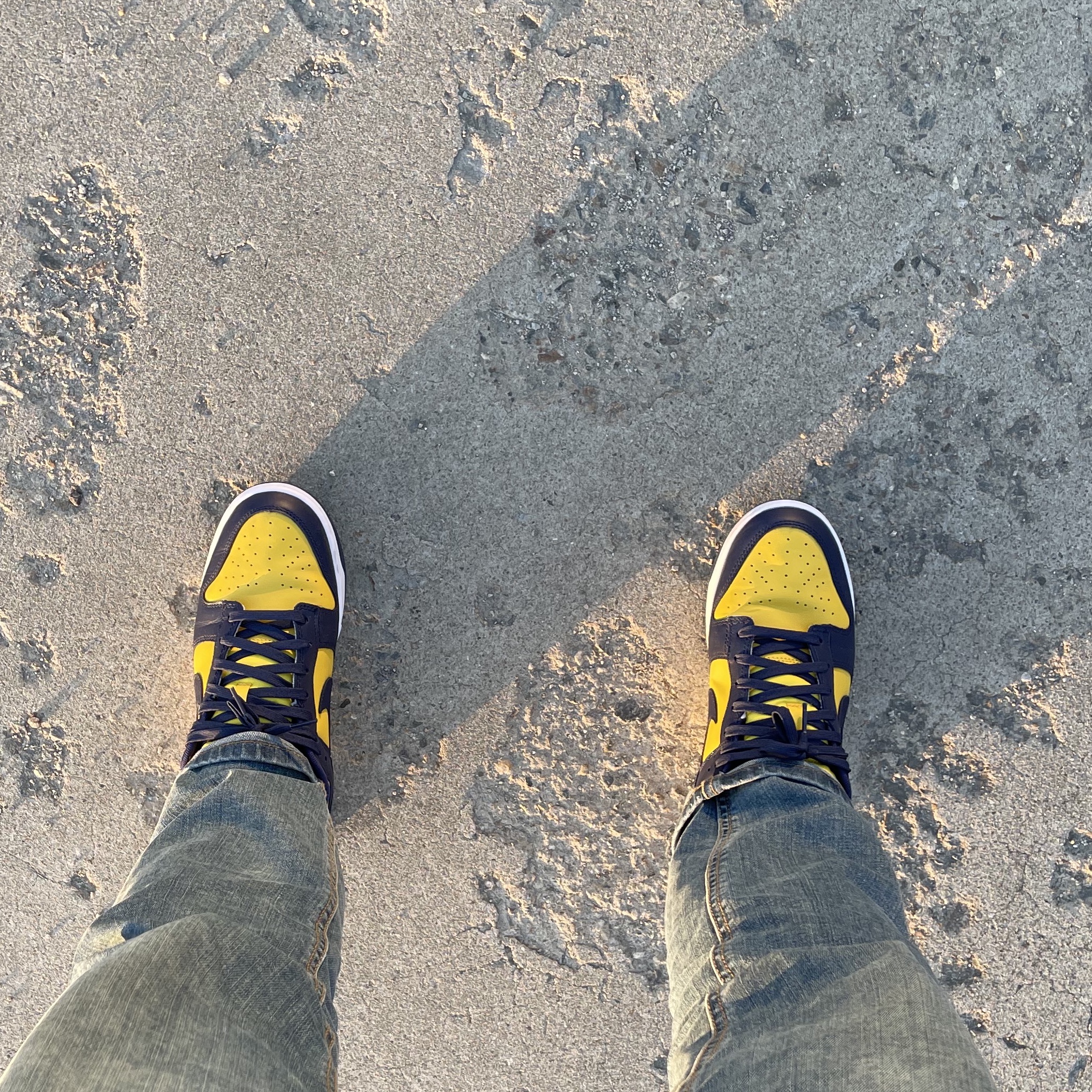 Nike Dunk Low Retro Varsity Maize 착용 스타일