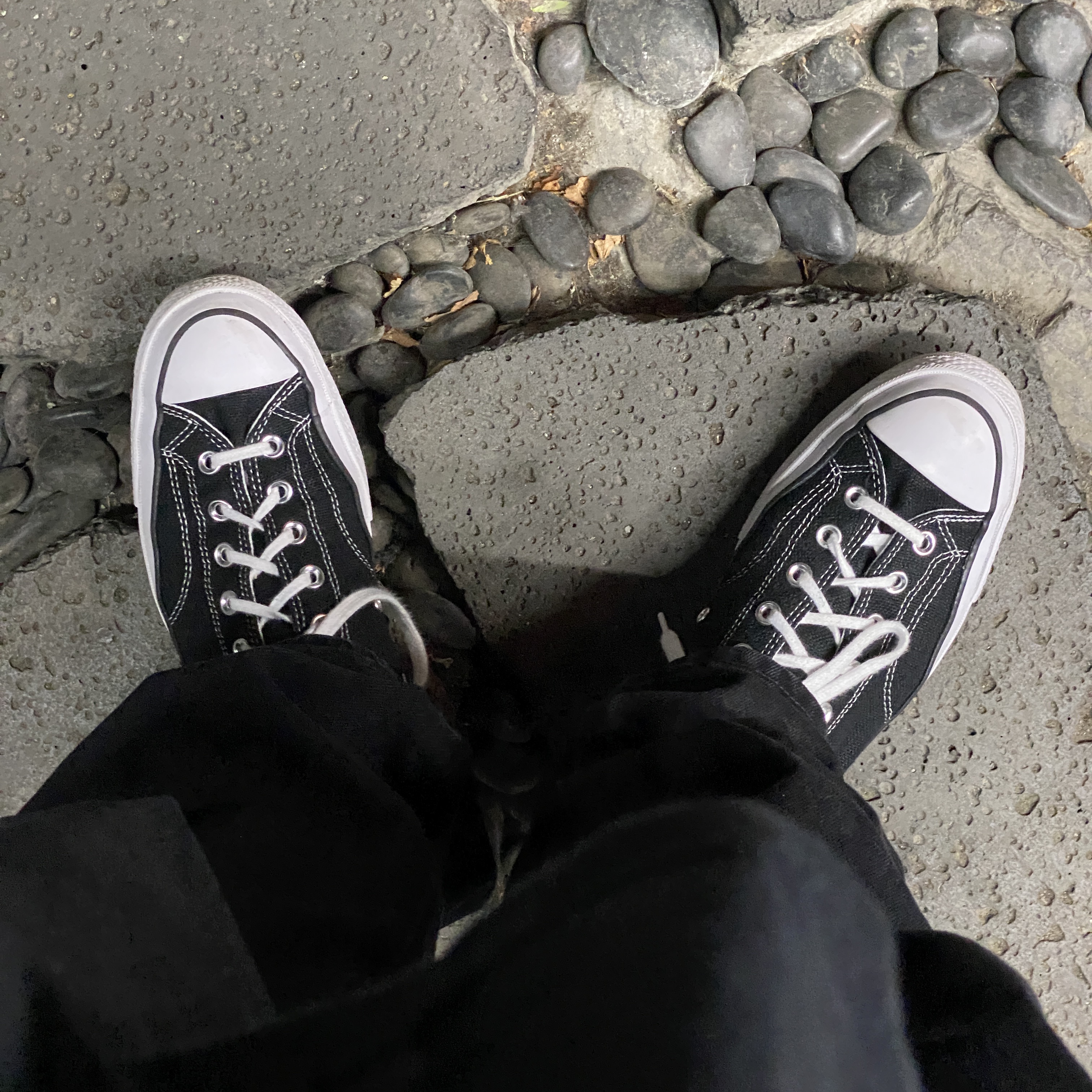 Converse x Stussy Chuck 70 High Black 착용 스타일 - 2