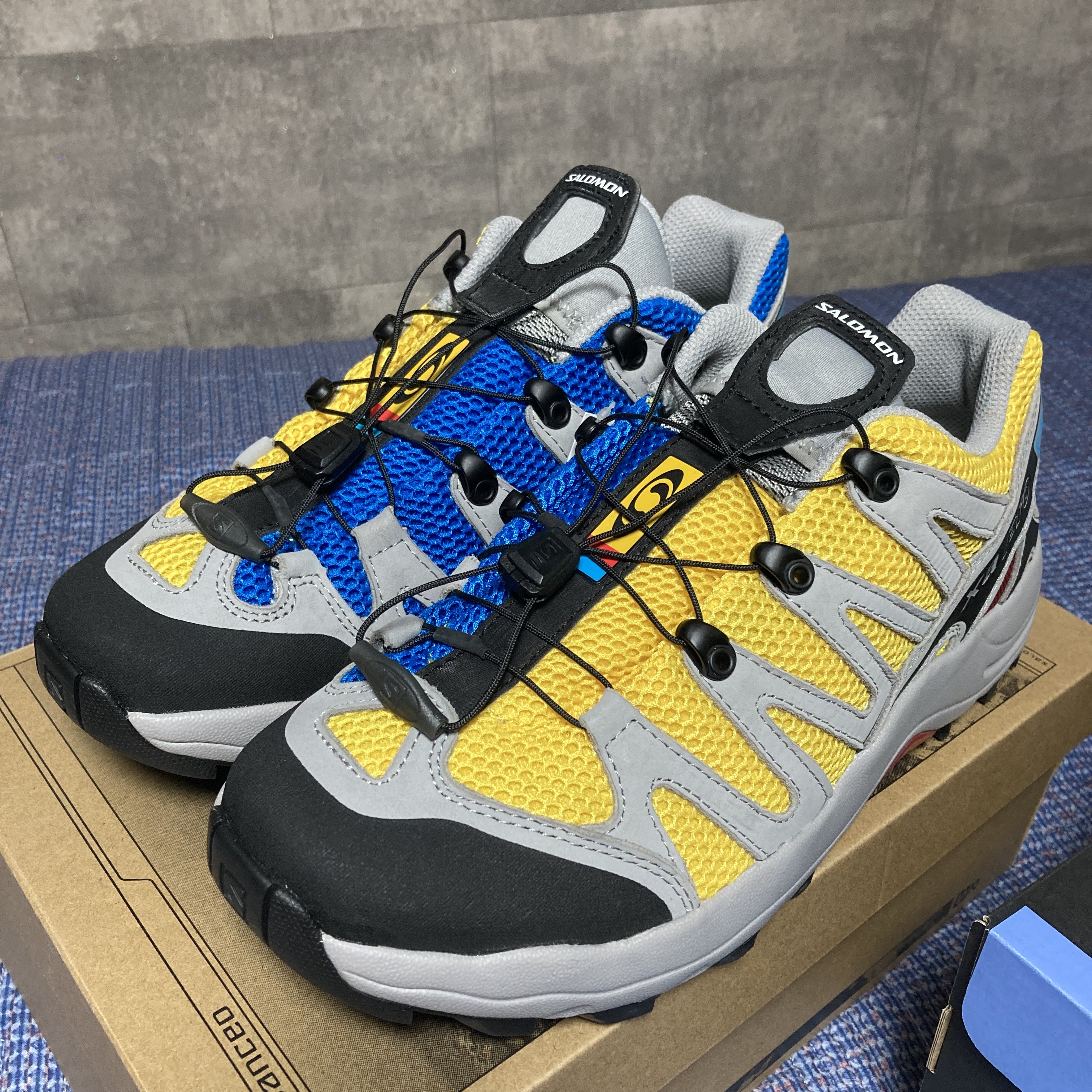 Salomon XA Pro 1 ADV Sulphur Indigo Bunting 착용 스타일 - 3