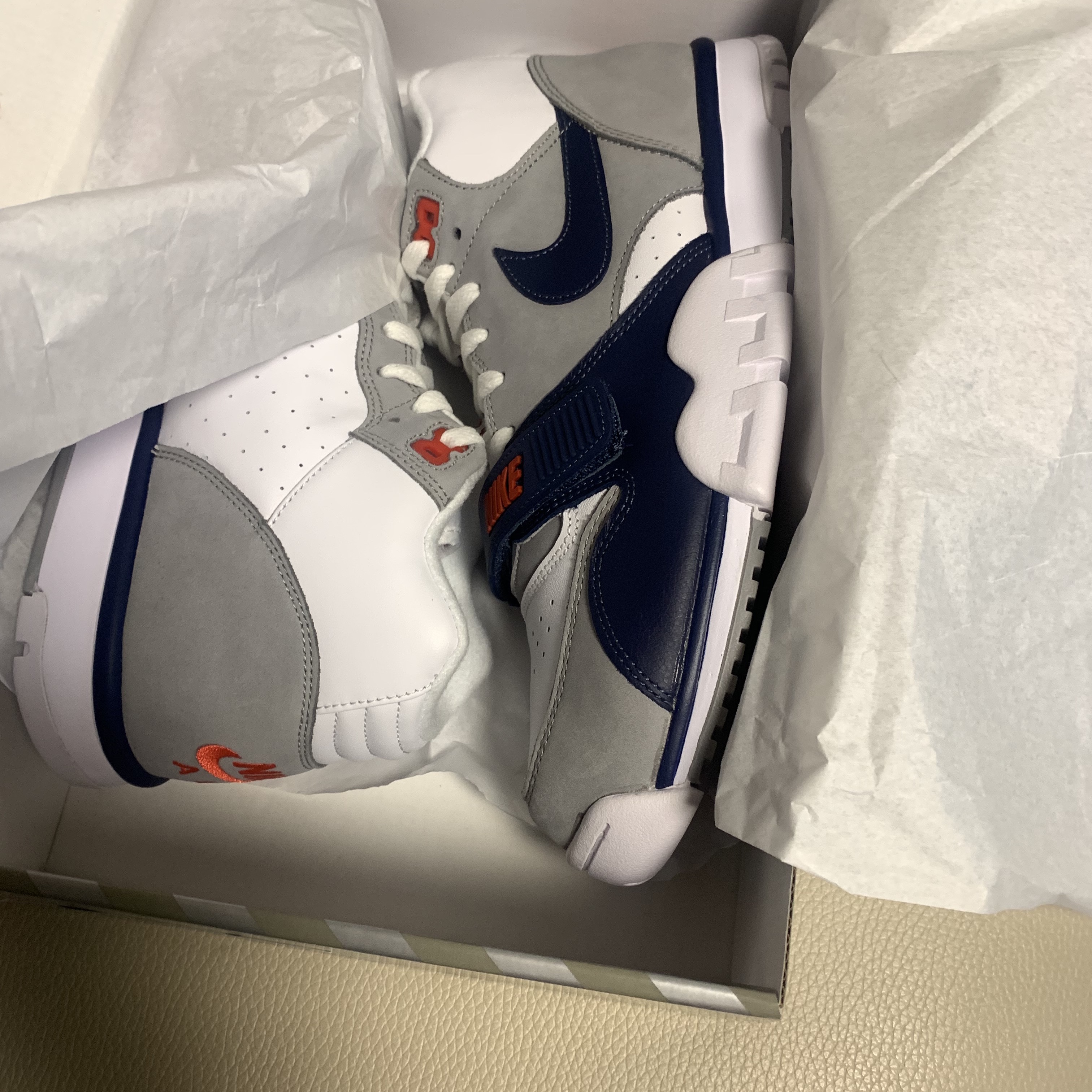 Nike Air Trainer 1 Midnight Navy 착용 스타일 - 1