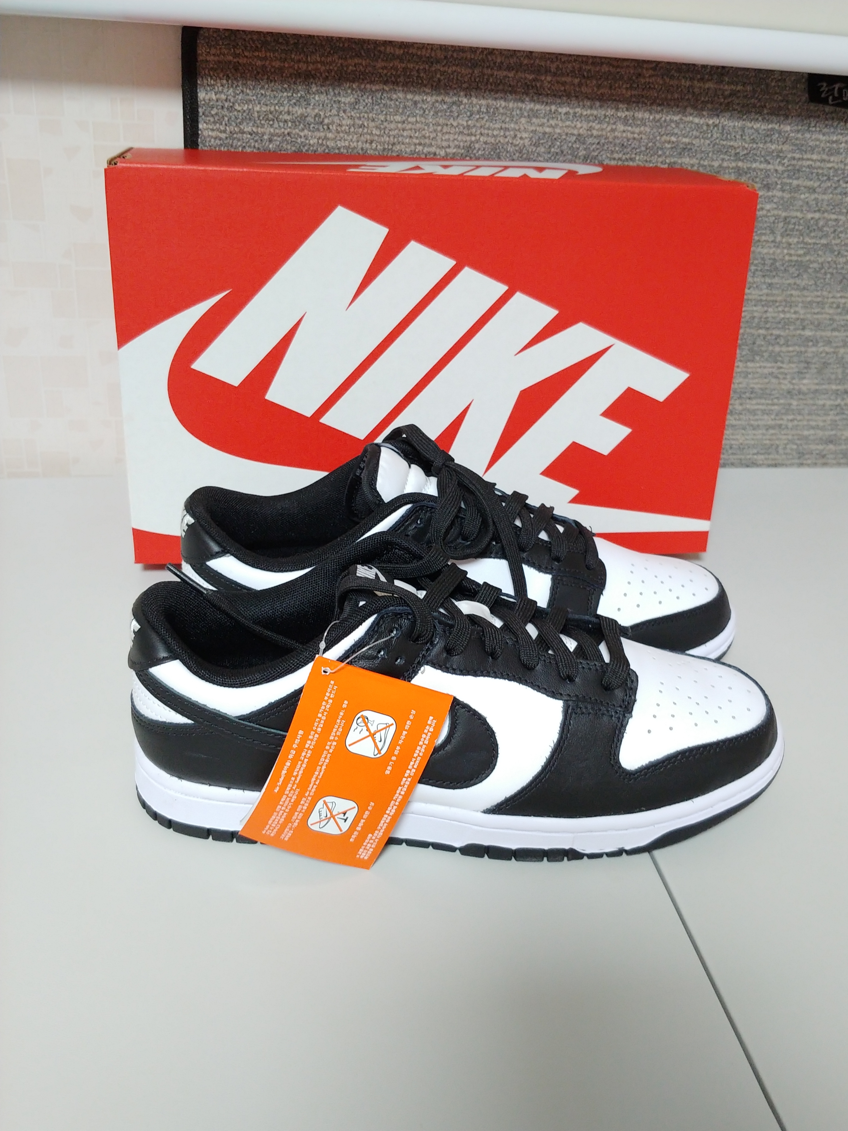 Nike Dunk Low Retro Black 착용 스타일