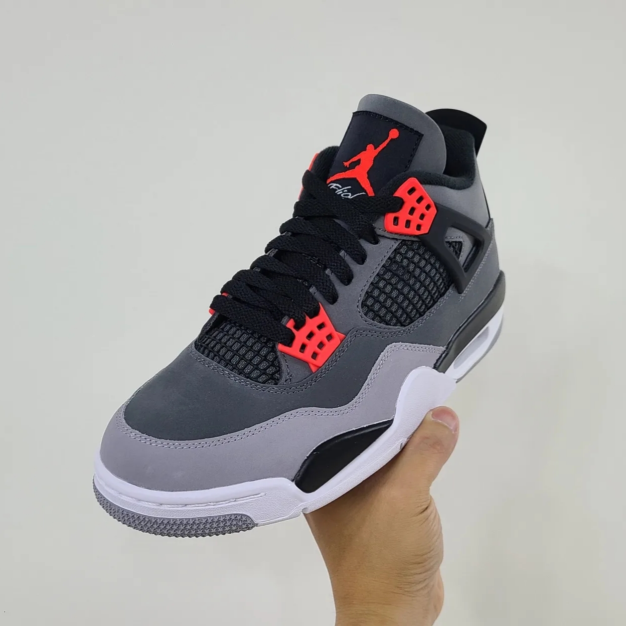 Jordan 4 Retro Infrared 착용 스타일 - 1