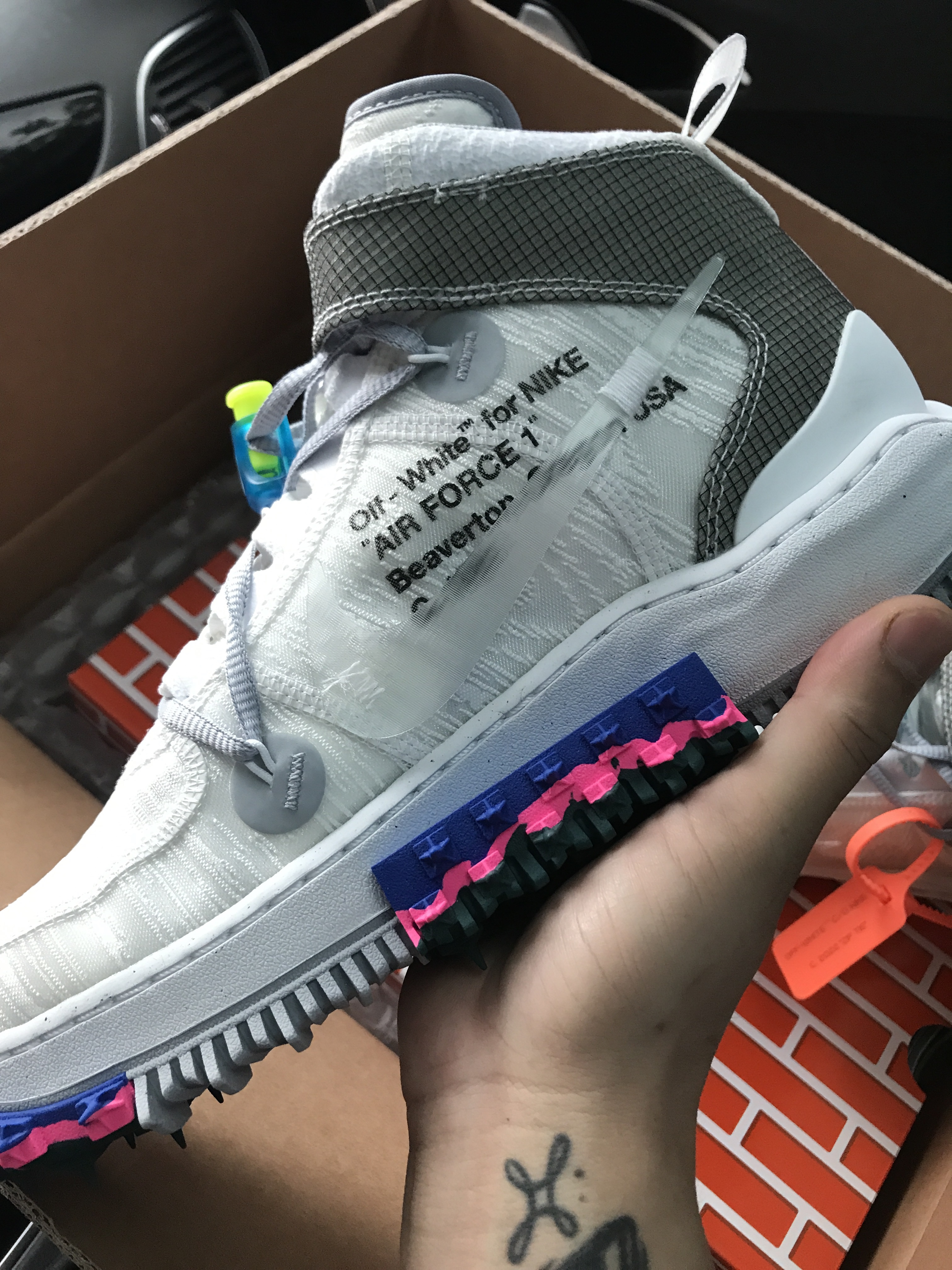 Nike x Off-White Air Force 1 Mid SP White 착용 스타일 - 4
