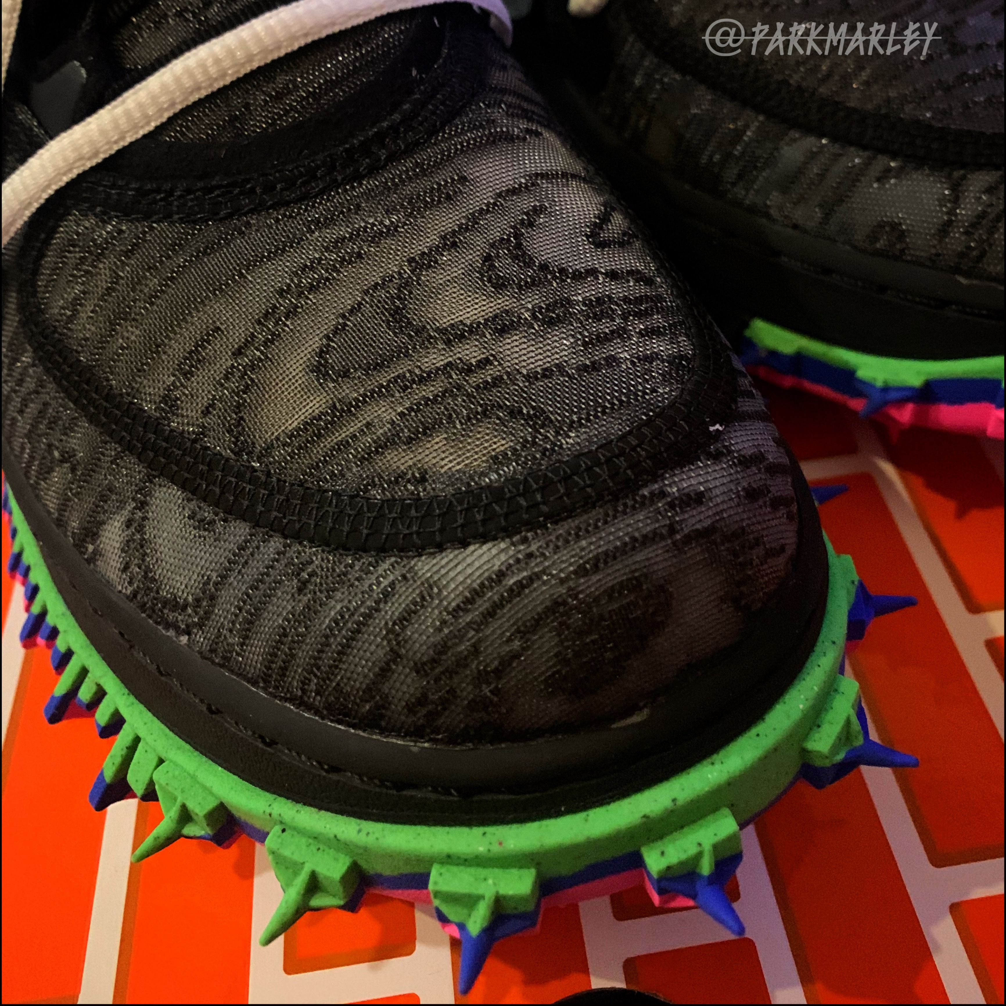 Nike x Off-White Air Force 1 Mid SP Black 착용 스타일 - 2
