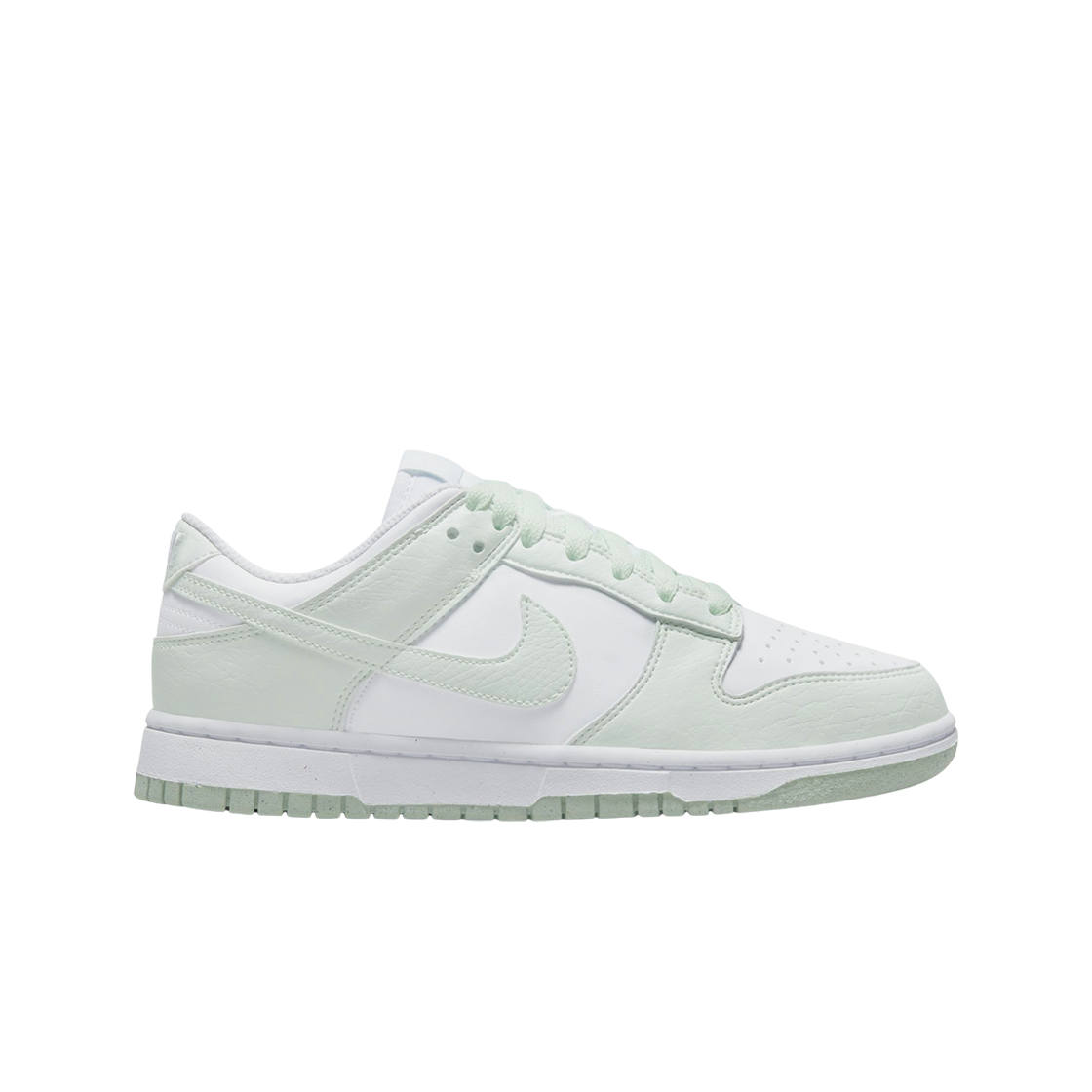 (W) 나이키 덩크 로우 넥스트 네이쳐 베얼리 그린 앤 화이트((W) Nike Dunk Low Next Nature Barely Green and White)
