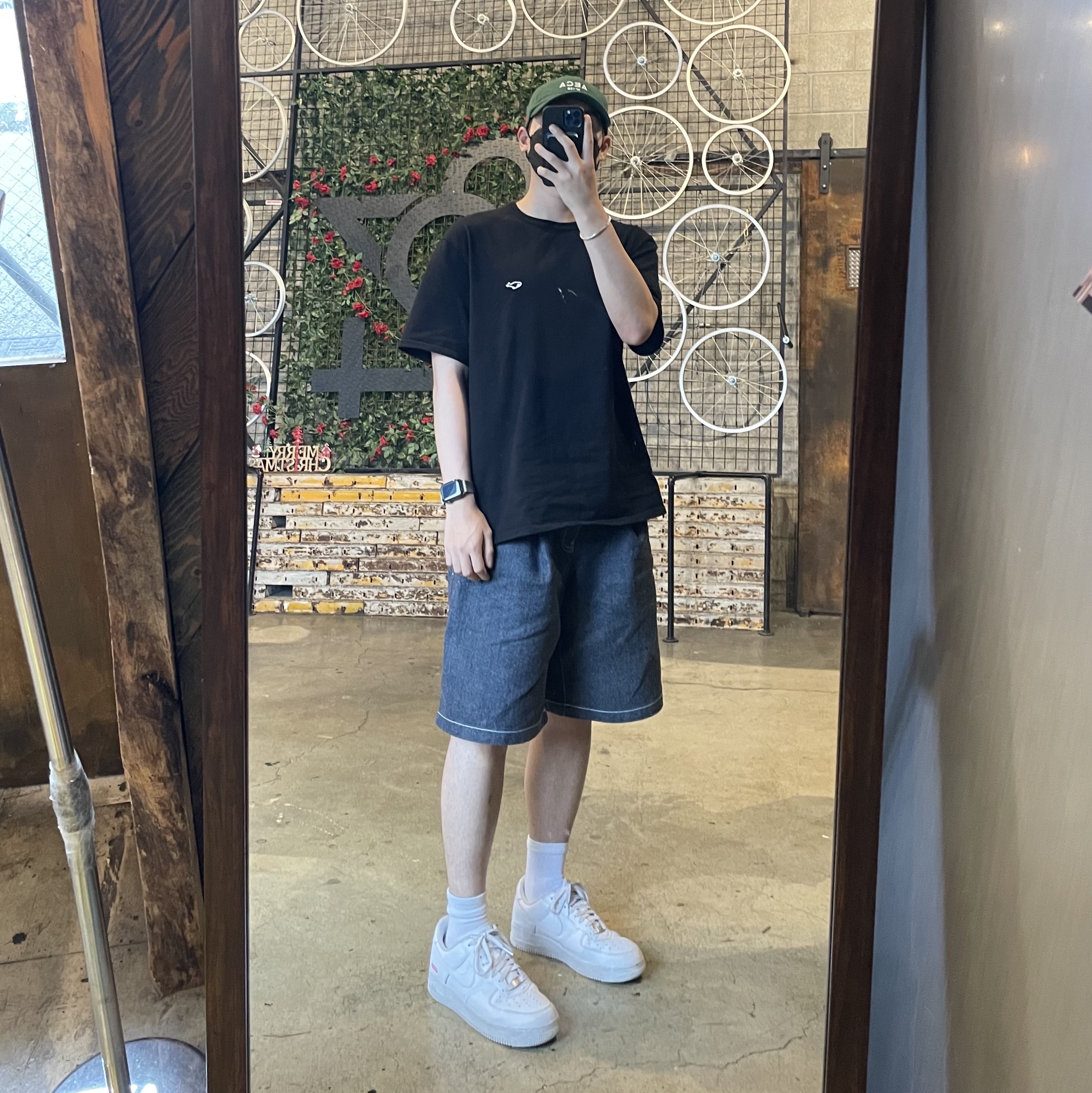 Nike x Supreme Air Force 1 Low White 착용 스타일