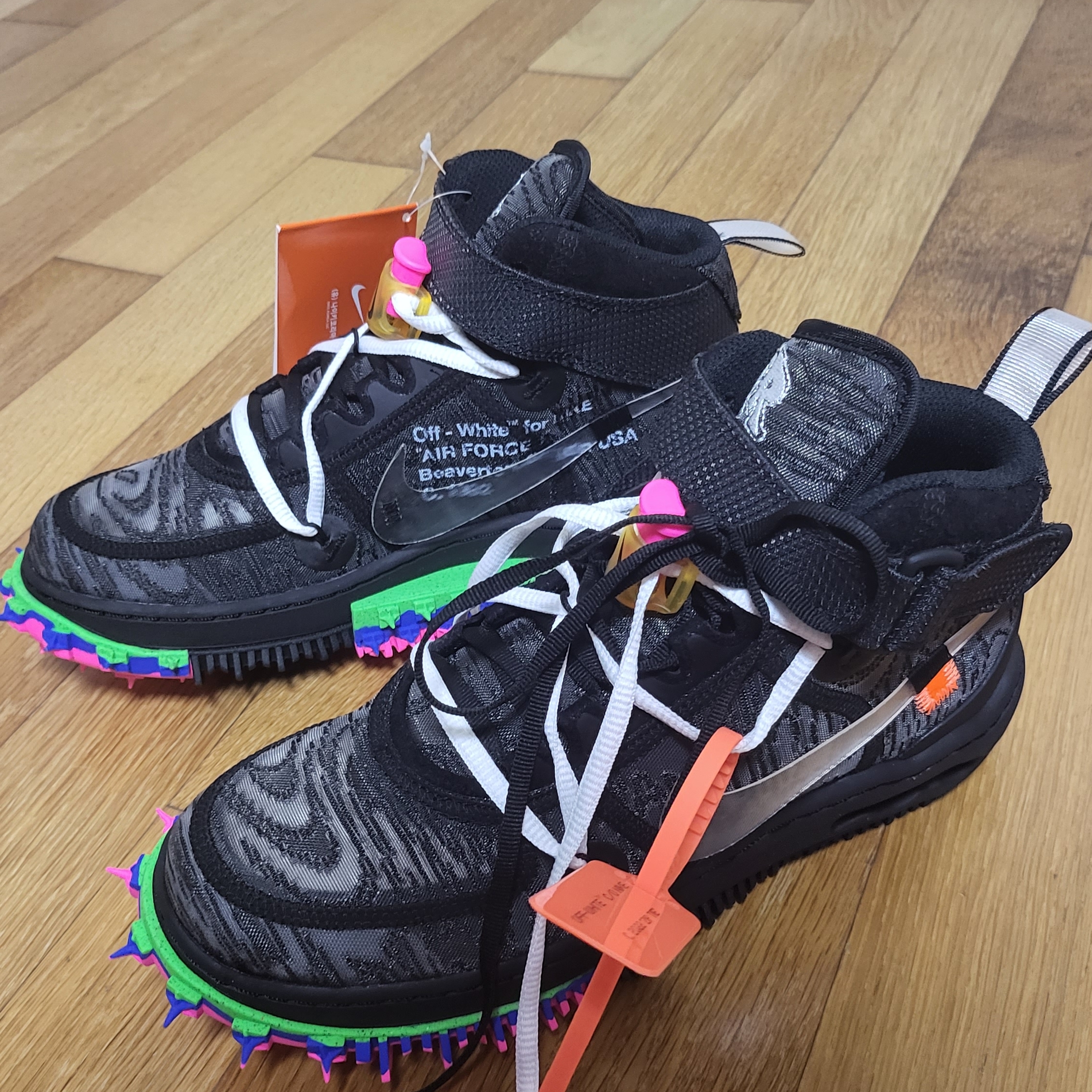 Nike x Off-White Air Force 1 Mid SP Black 착용 스타일