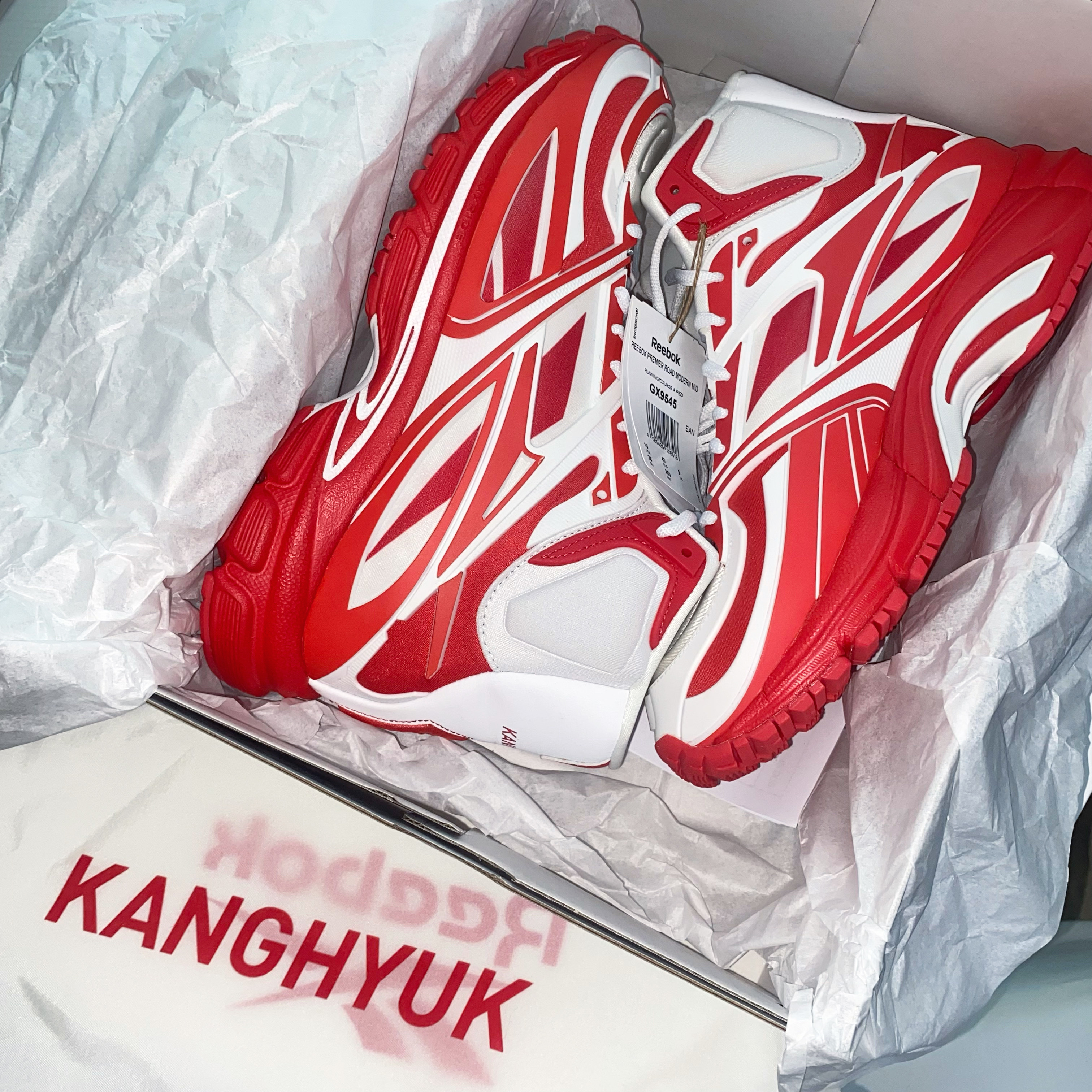 Reebok x Kanghyuk Premier Road Modern Mid White Red 착용 스타일