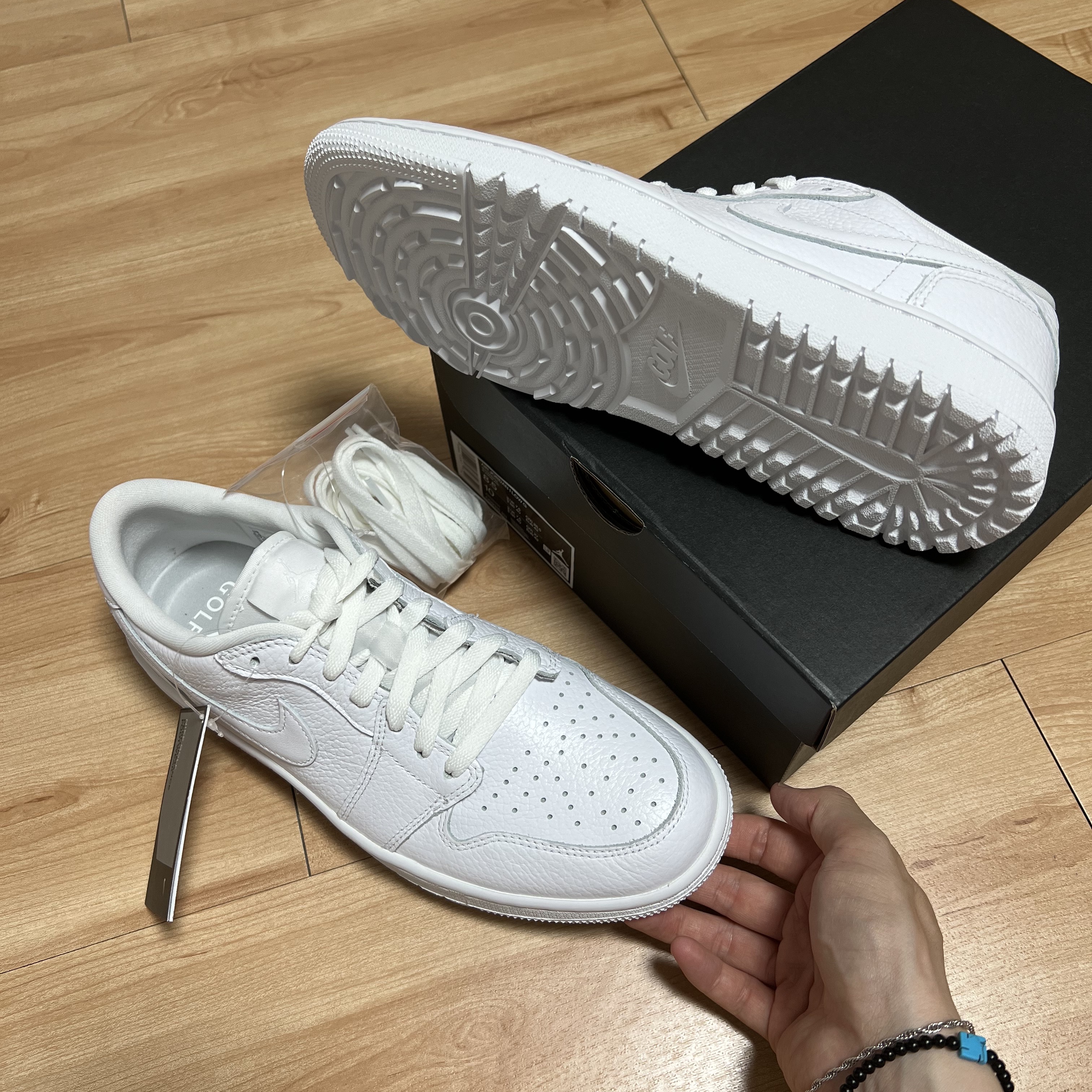 Jordan 1 Low Golf Triple White 착용 스타일