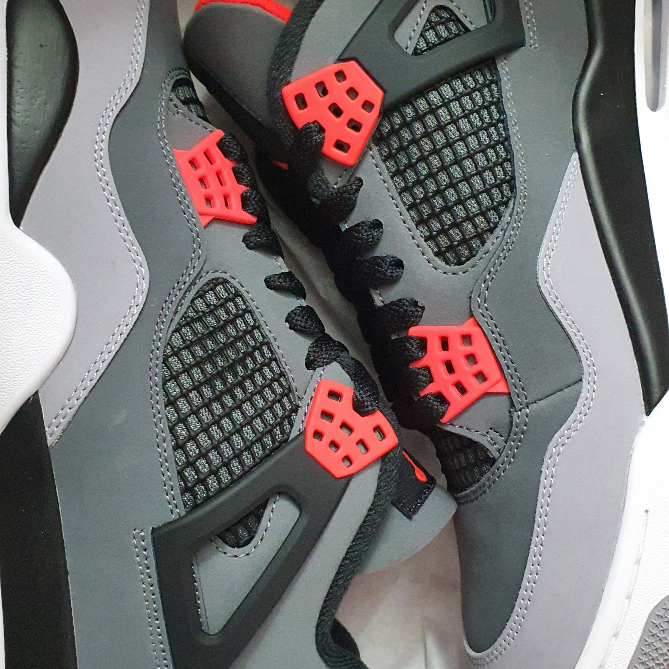Jordan 4 Retro Infrared 착용 스타일
