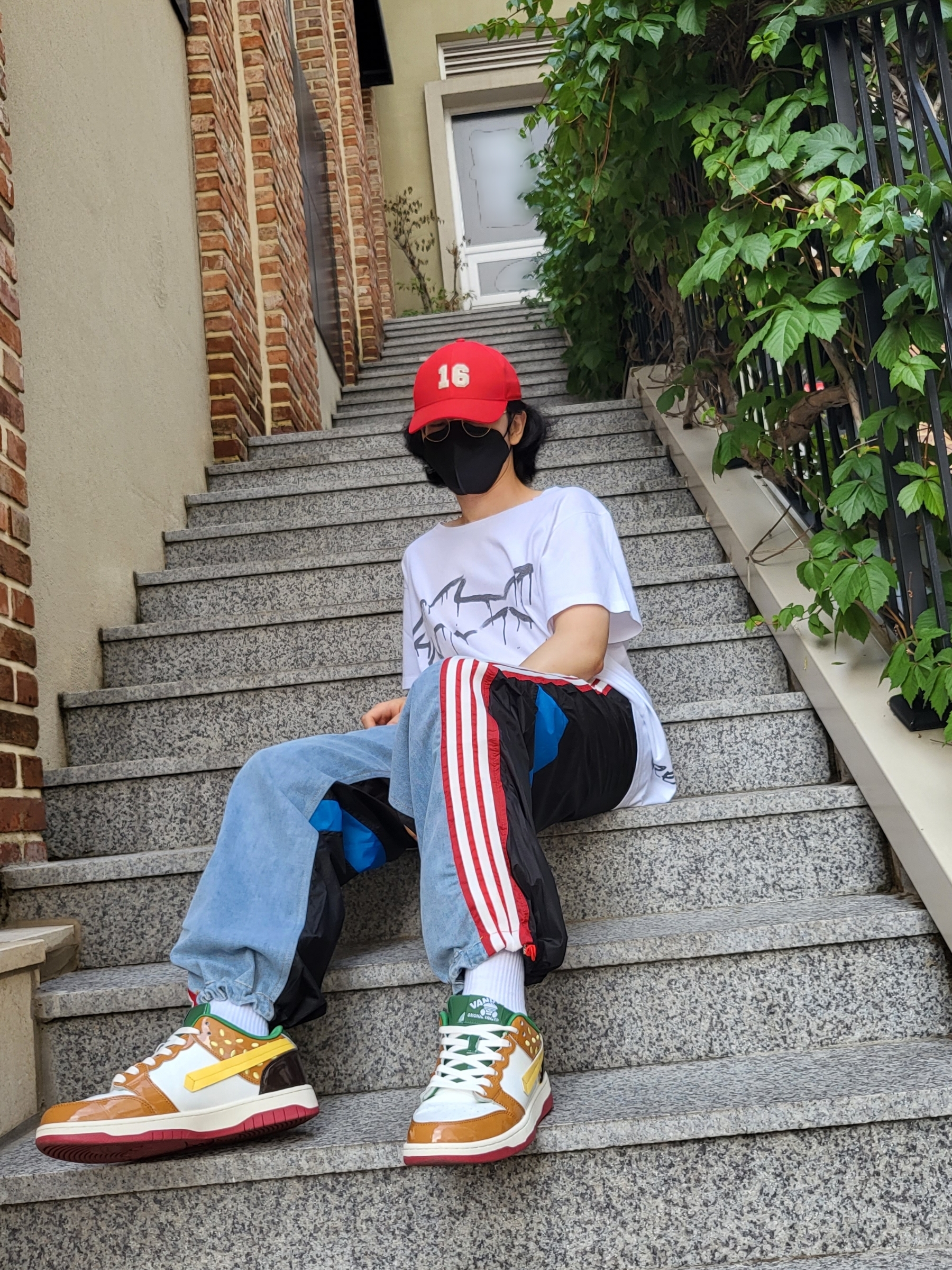(W) Celine No.16 Cotton Baseball Cap Red 착용 스타일 - 2