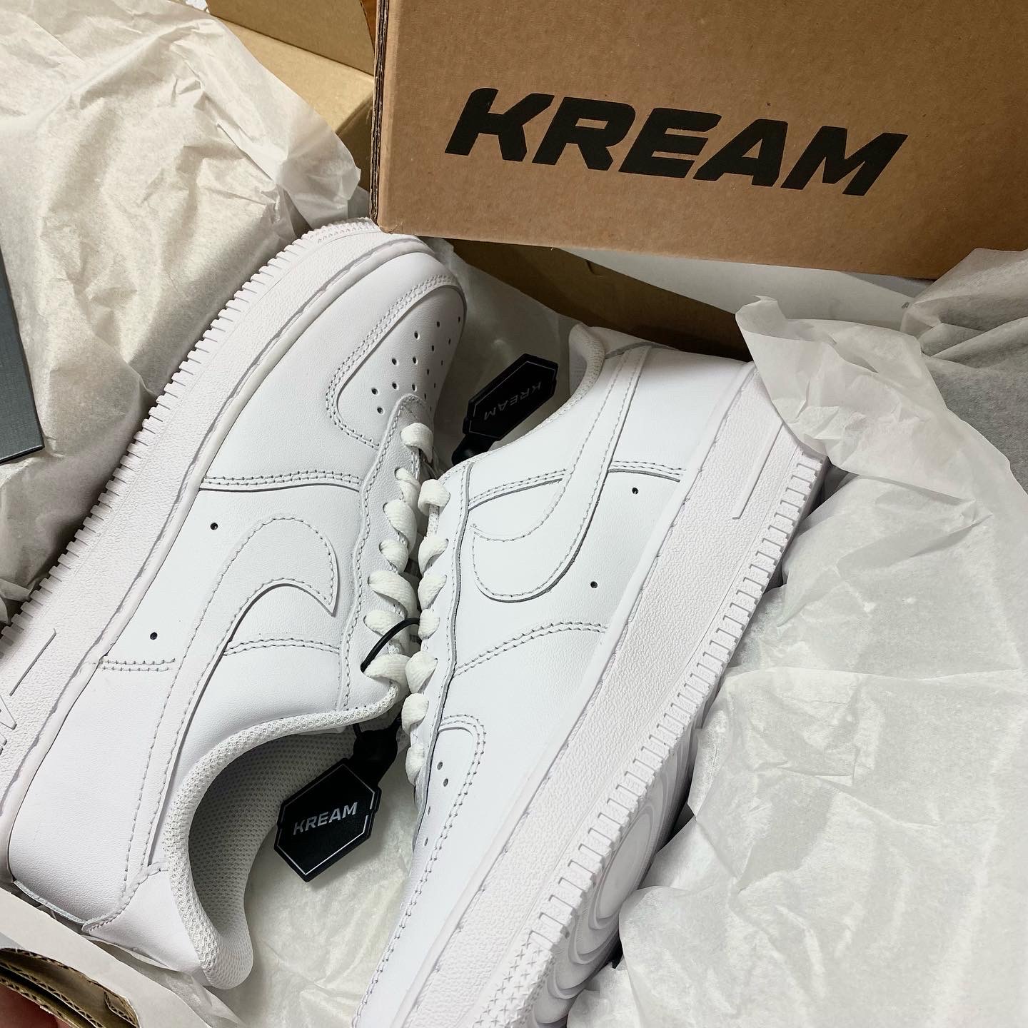 (W) Nike Air Force 1 '07 Low White 착용 스타일