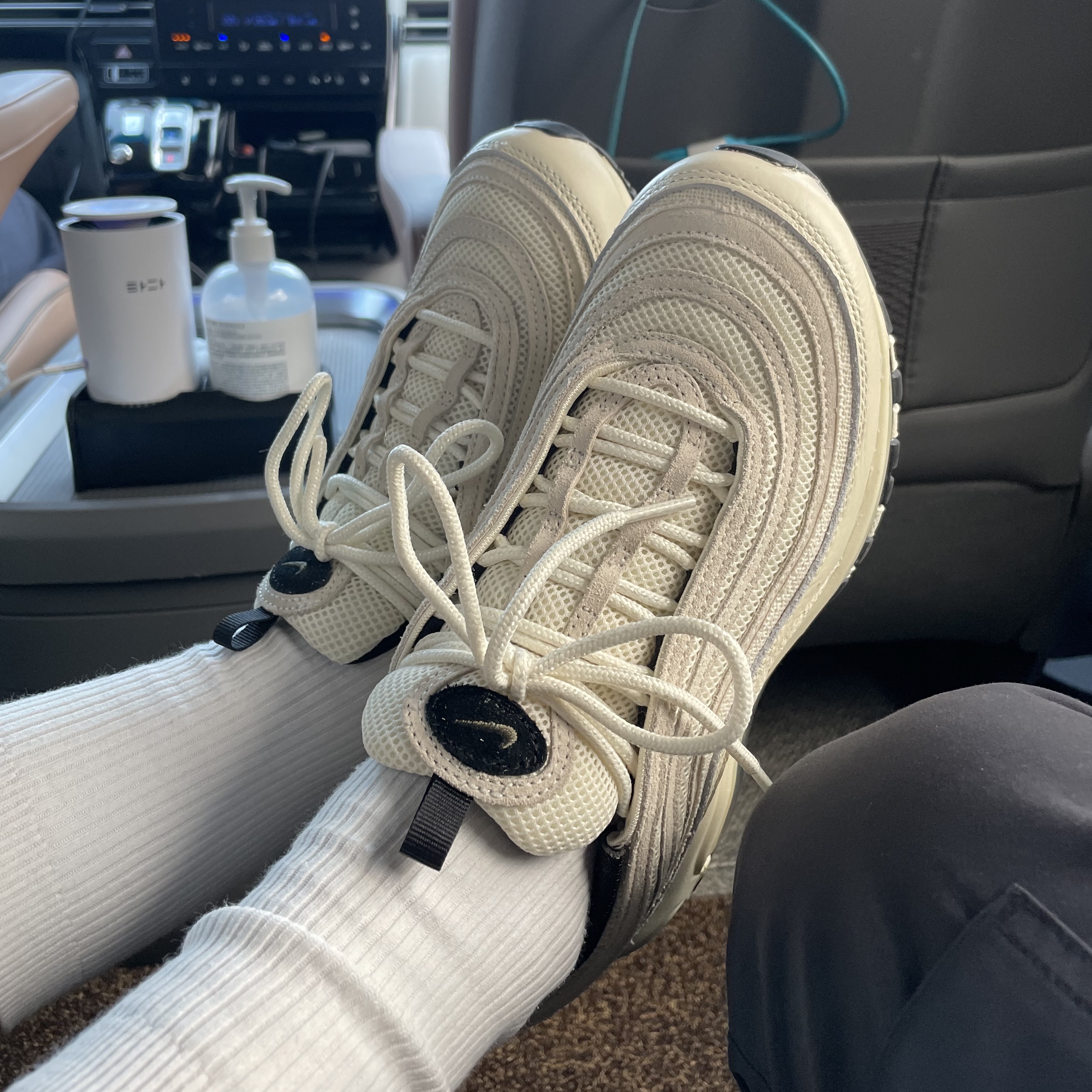 Nike Air Max 97 Coconut 착용 스타일