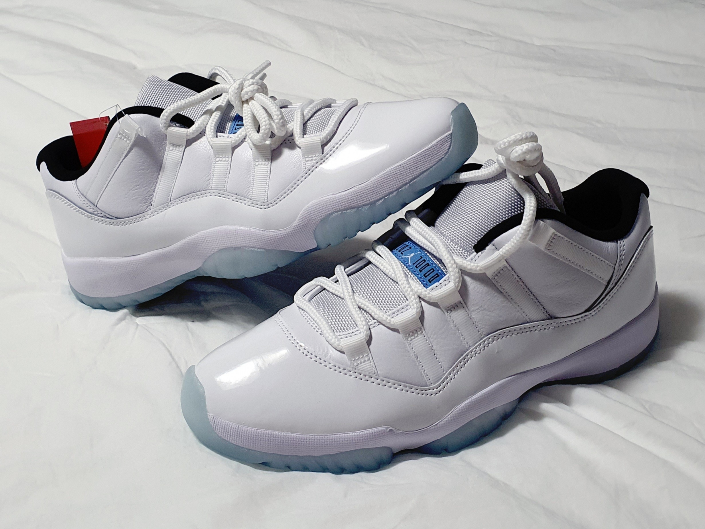 Jordan 11 Retro Low Legend Blue 착용 스타일 - 1