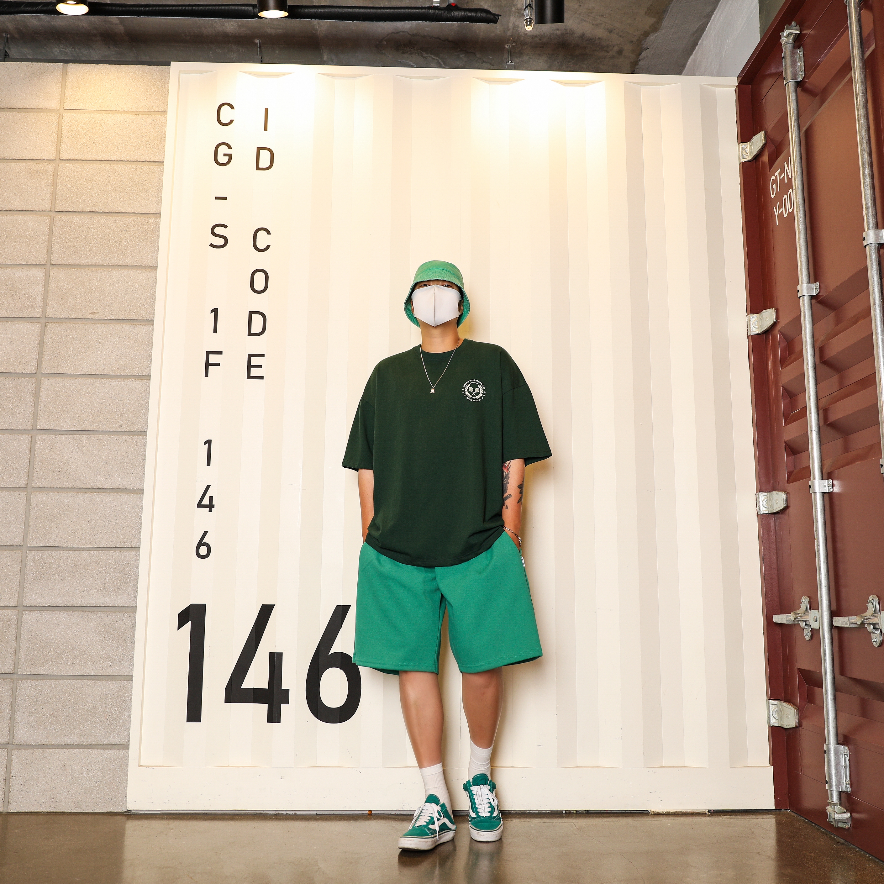 Vans Vault x Museum of Peace & Quiet OG Style 36 LX Green Marshmallow 착용 스타일 - 4
