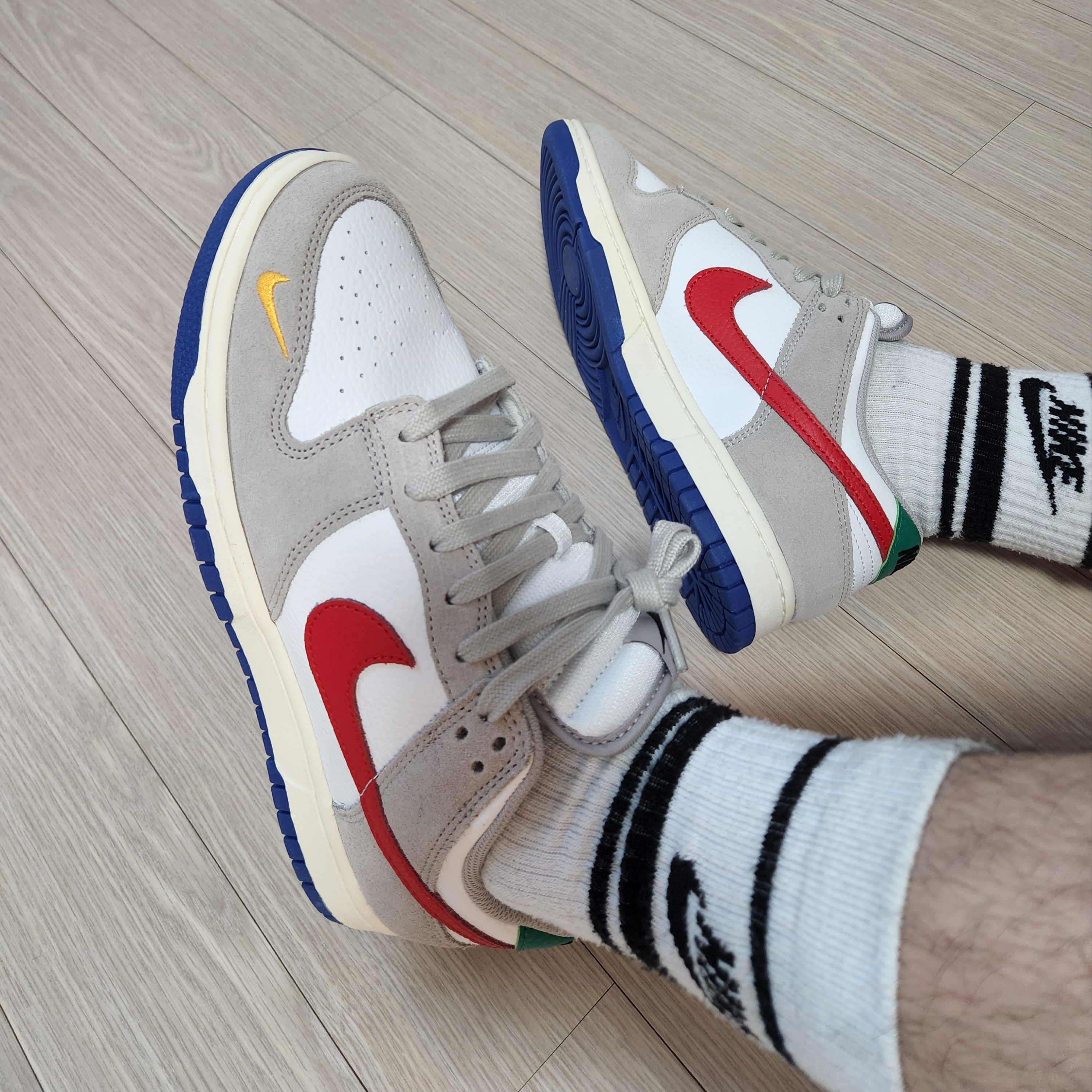 Nike Dunk Low Light Iron Ore 착용 스타일 - 2