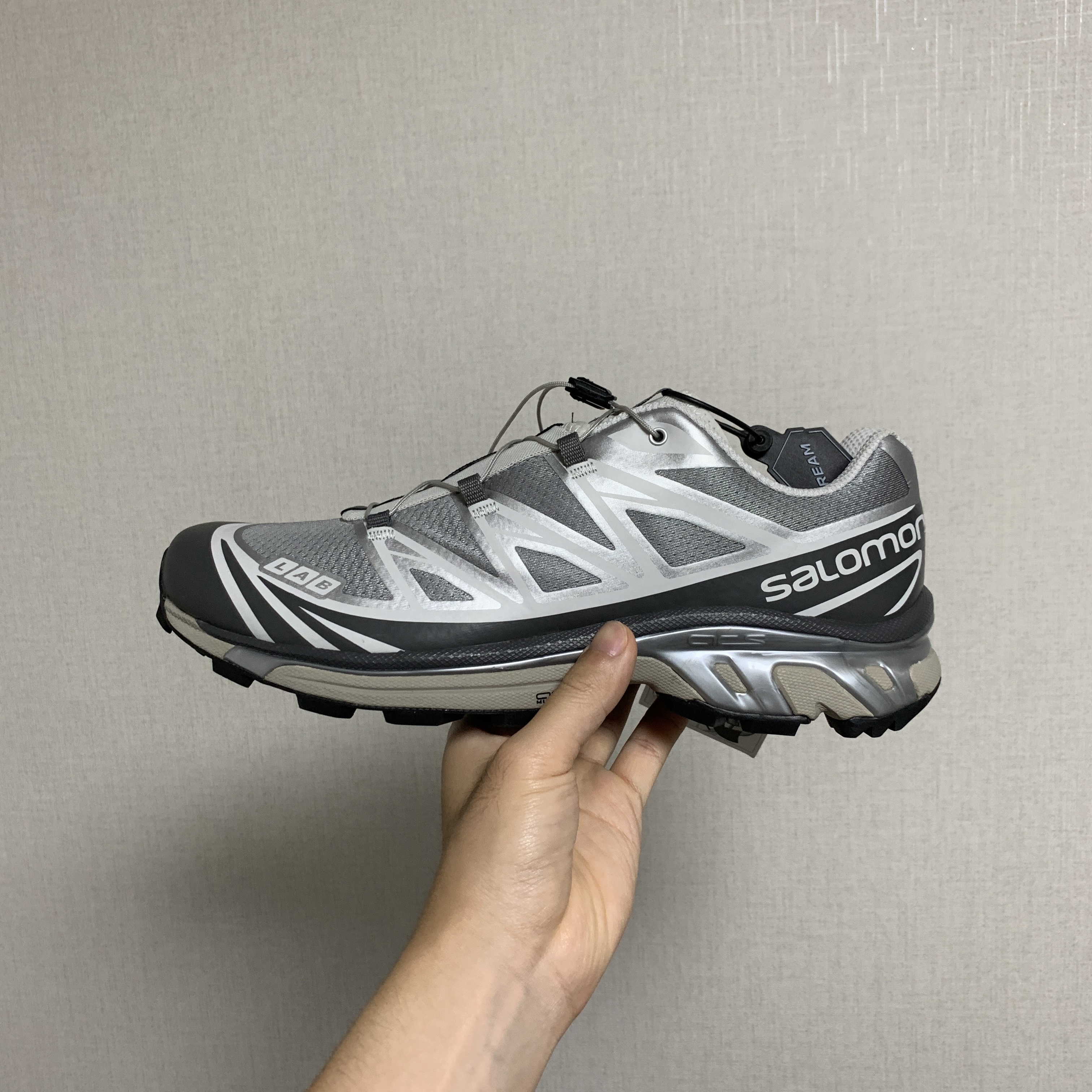 Salomon x DSM XT-6 Alloy 착용 스타일 - 3