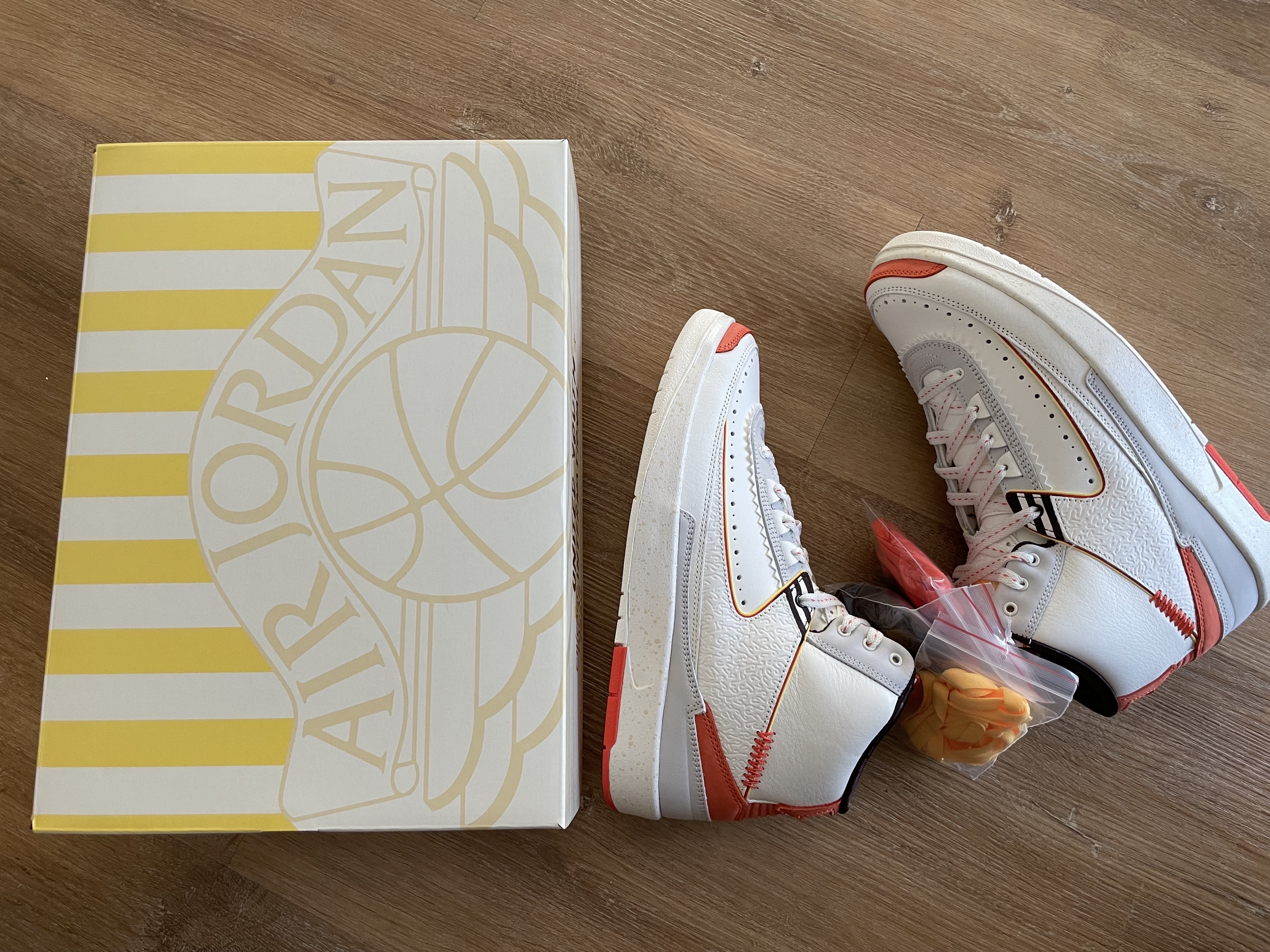 Jordan 2 x Maison Chateau Rouge Retro SP Orange and Sail 착용 스타일 - 1