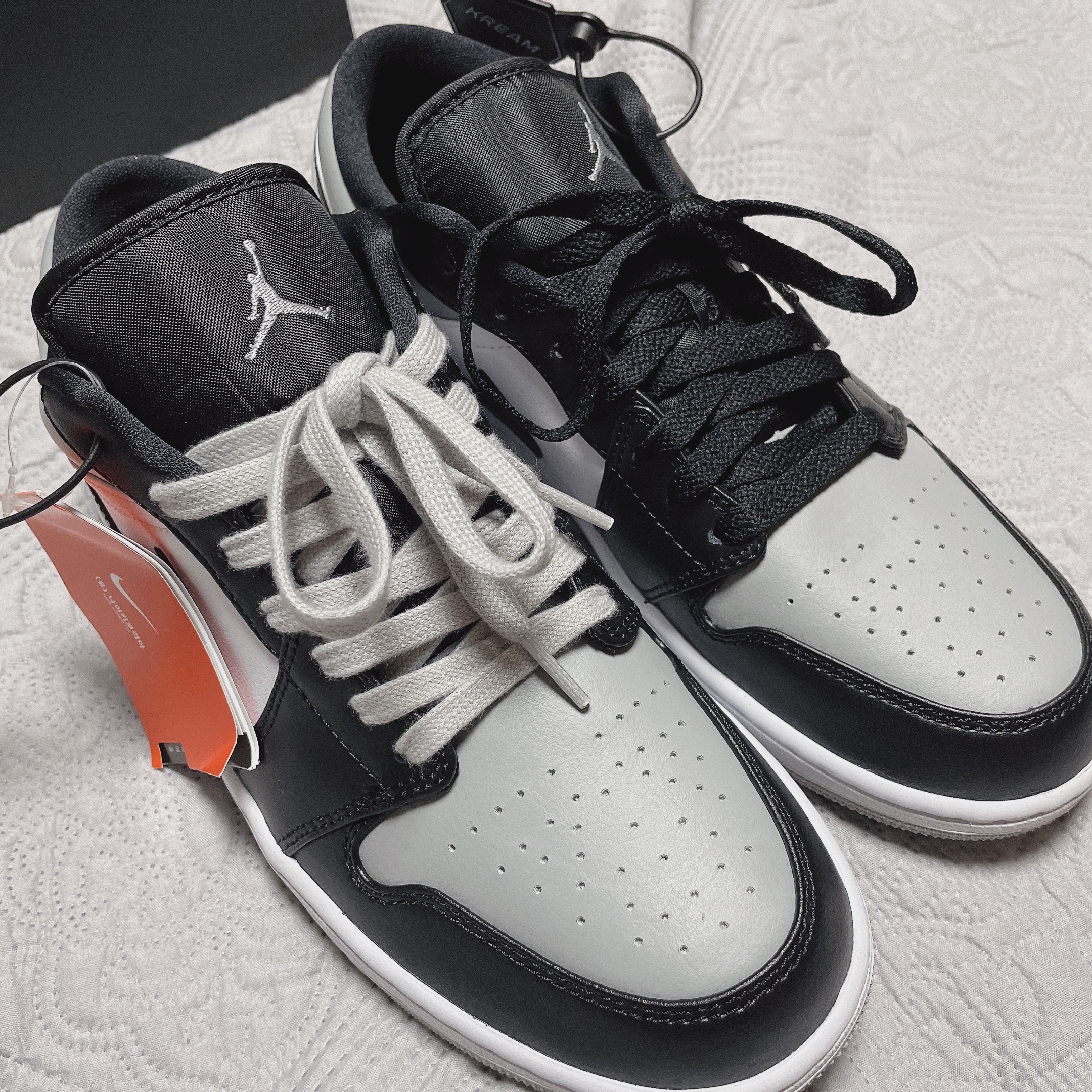 Jordan 1 Low Light Smoke Grey Black 착용 스타일 - 3