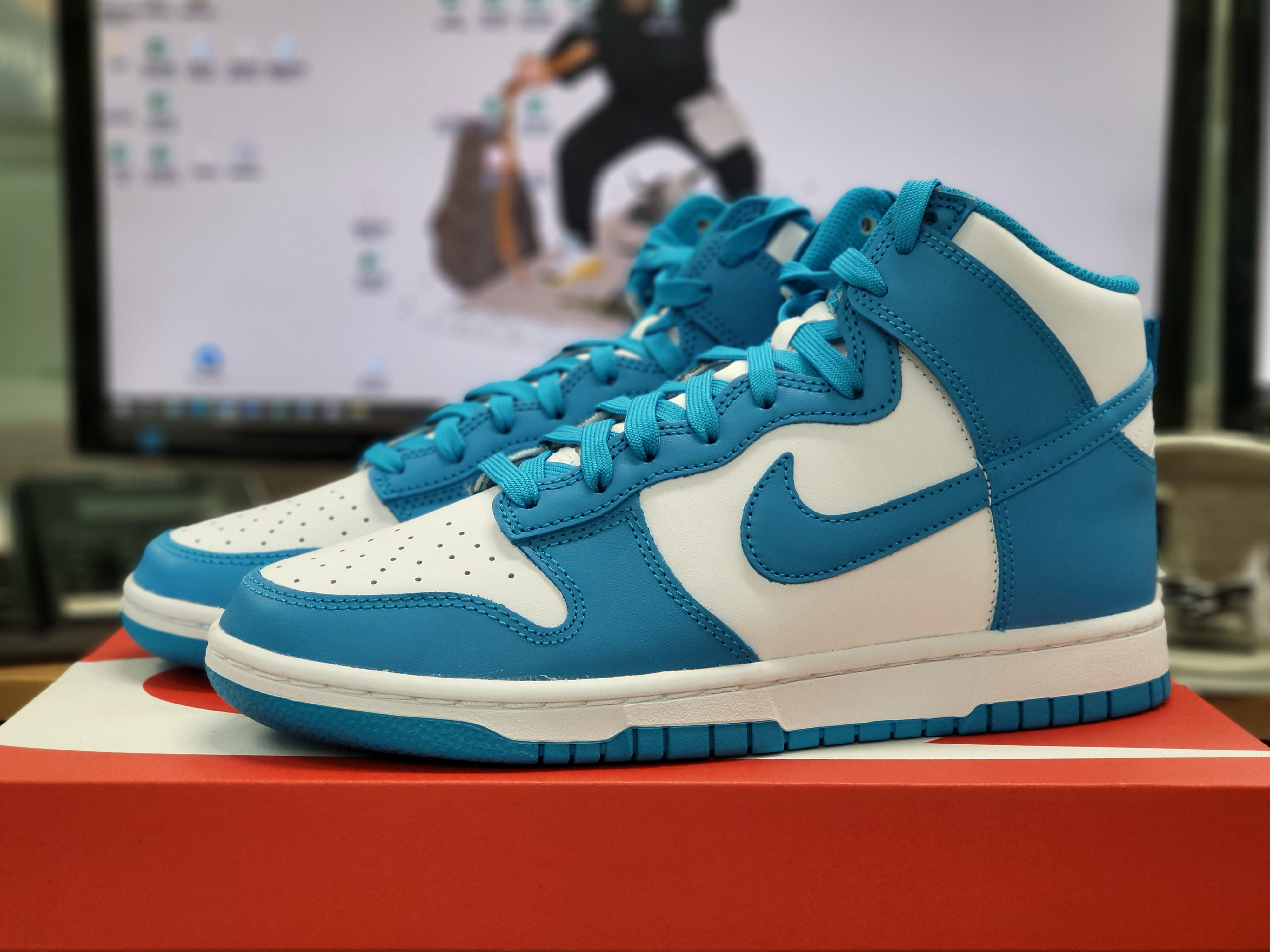 Nike Dunk High Retro Championship Blue 착용 스타일
