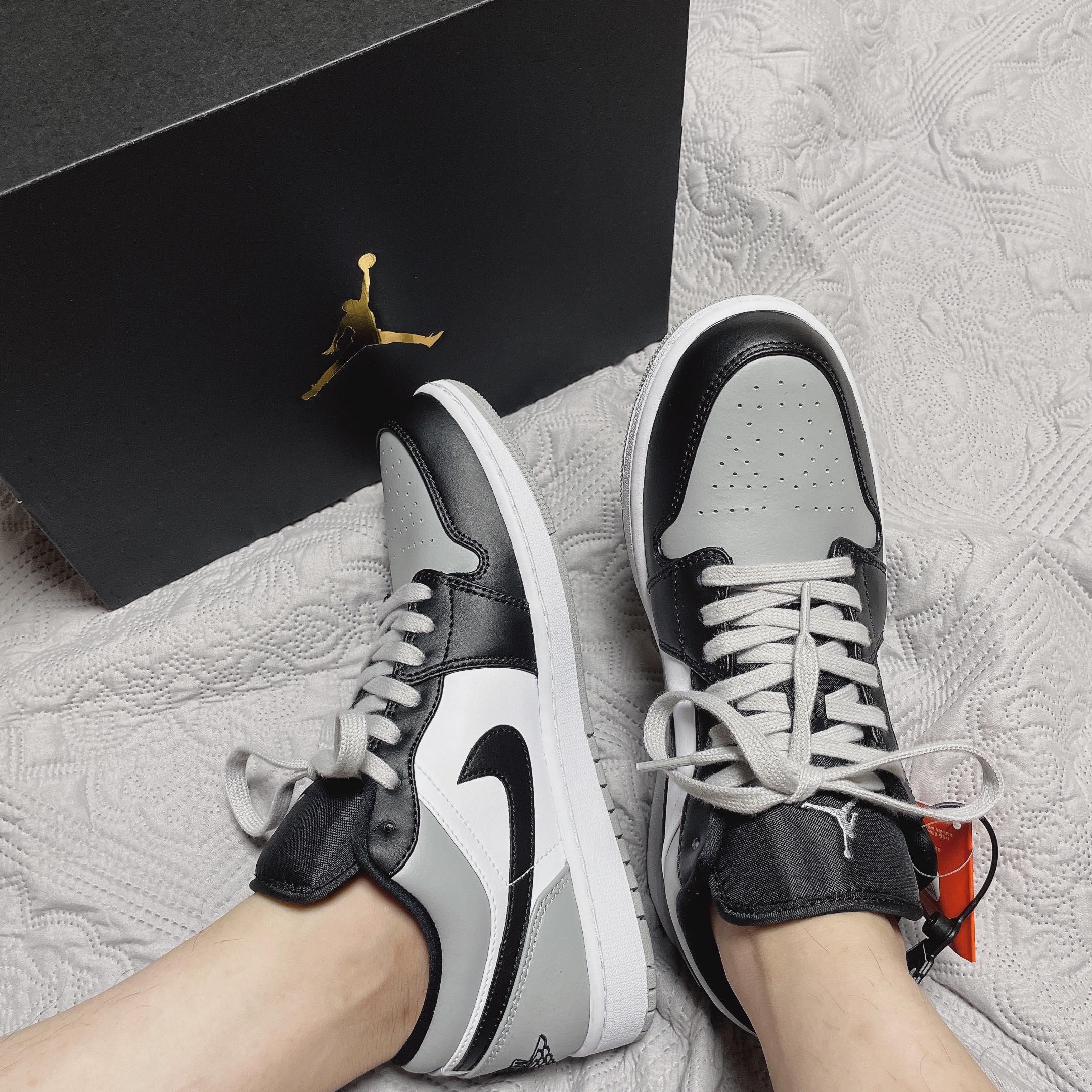 Jordan 1 Low Light Smoke Grey Black 착용 스타일 - 2