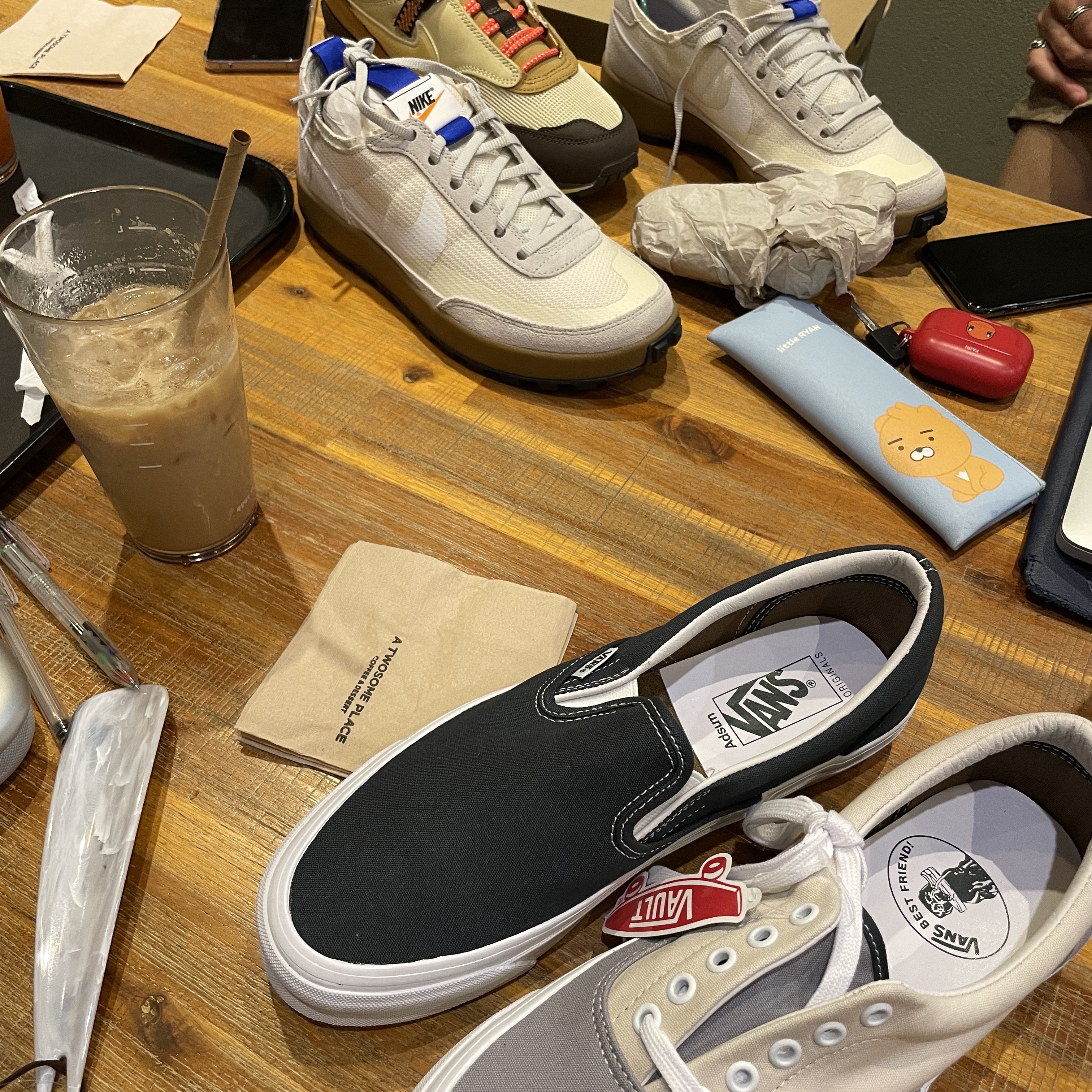 Nike x Tom Sachs General Purpose Shoe Light Cream, Nike x Travis Scott Air Max 1 Cact.us Brown 착용 스타일 - 5