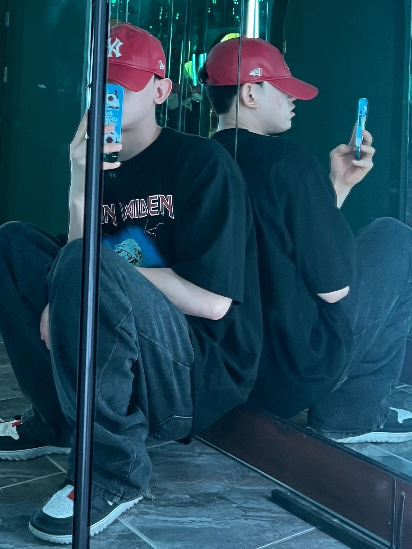 Jordan 1 High React Black White Gym Red 착용 스타일 - 4