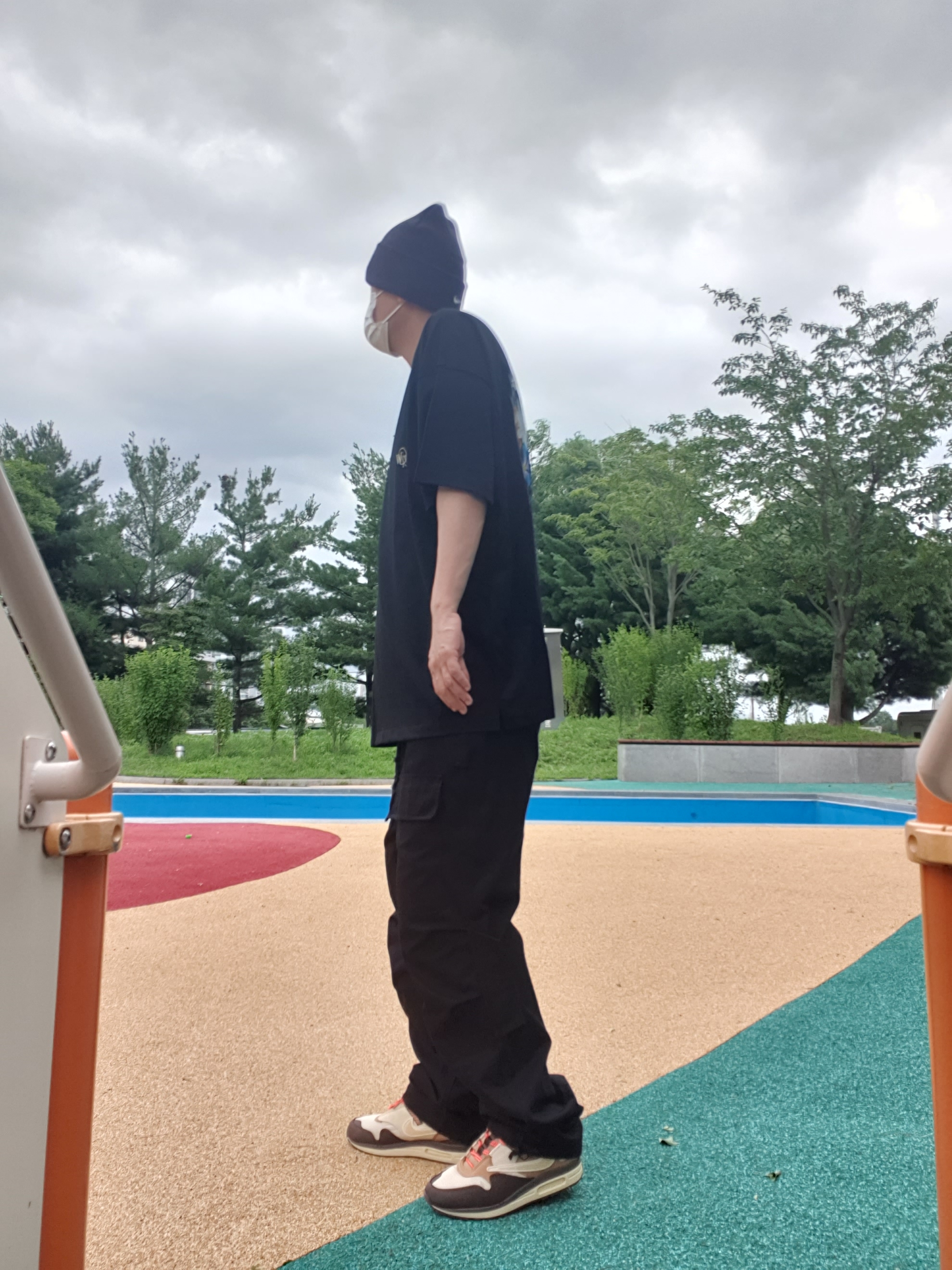 Wooyoungmi Multi Flower T-Shirt Black - 22SS, Nike x Travis Scott Air Max 1 Cact.us Brown 착용 스타일 - 2