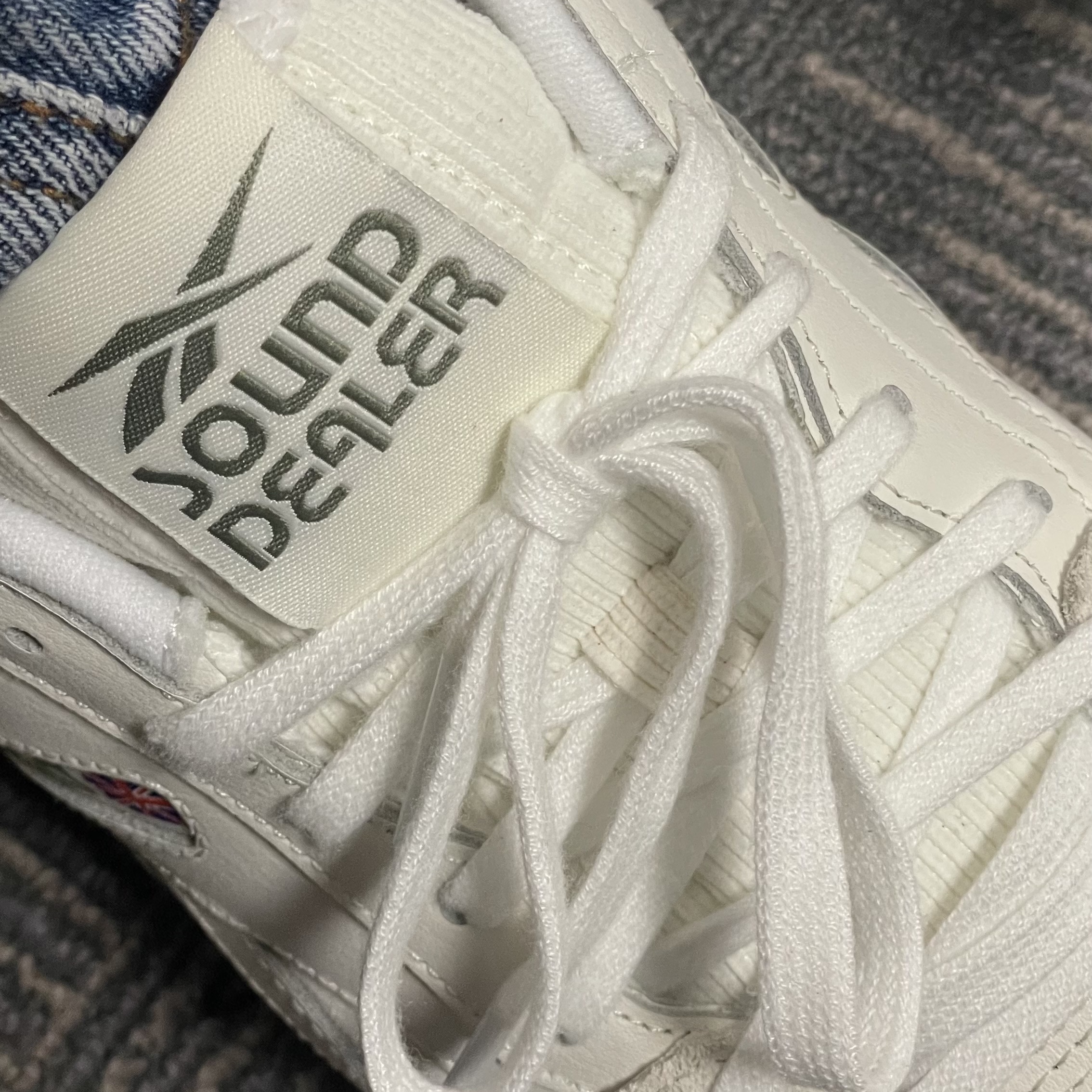 Reebok GL 6000 Chalk Acid Gold 착용 스타일 - 1