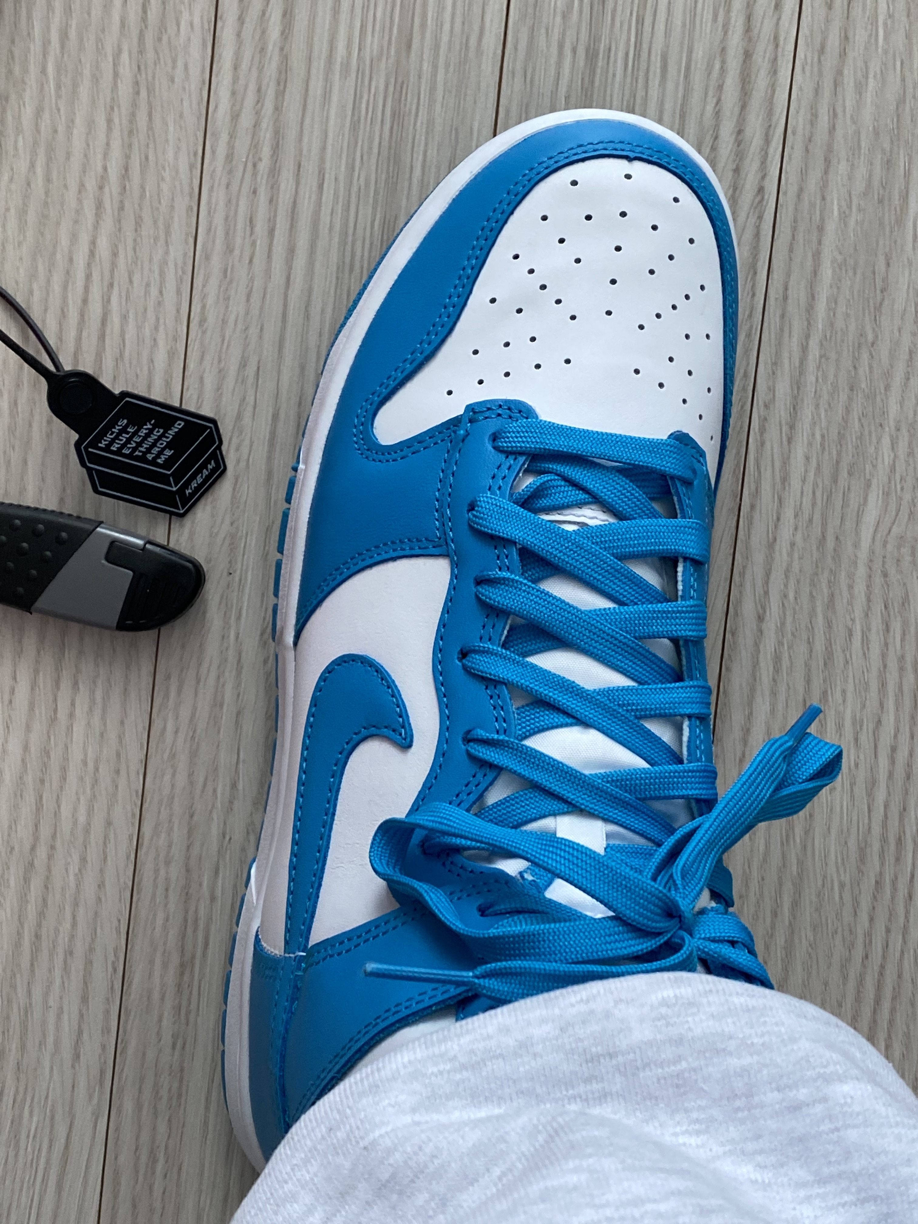 Nike Dunk High Retro Championship Blue 착용 스타일 - 2
