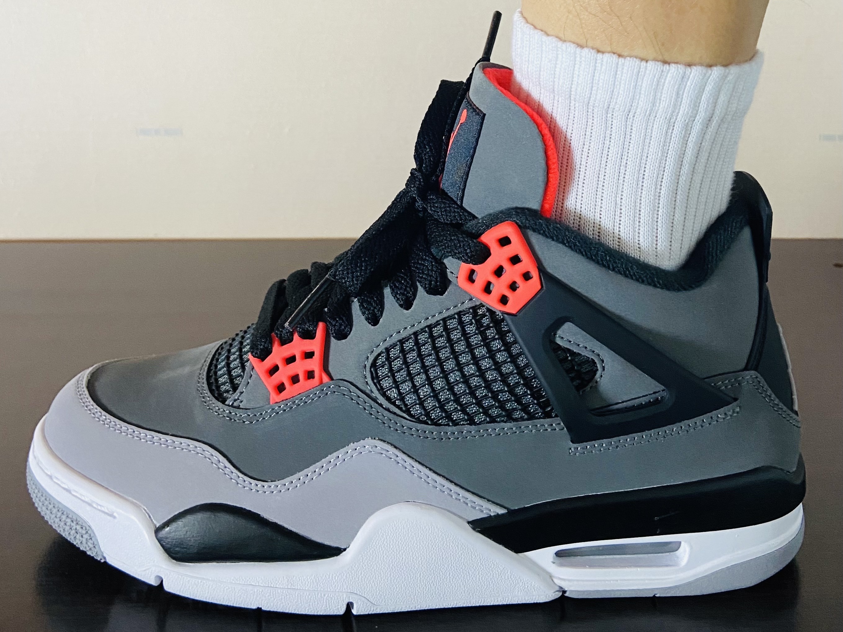 Jordan 4 Retro Infrared 착용 스타일