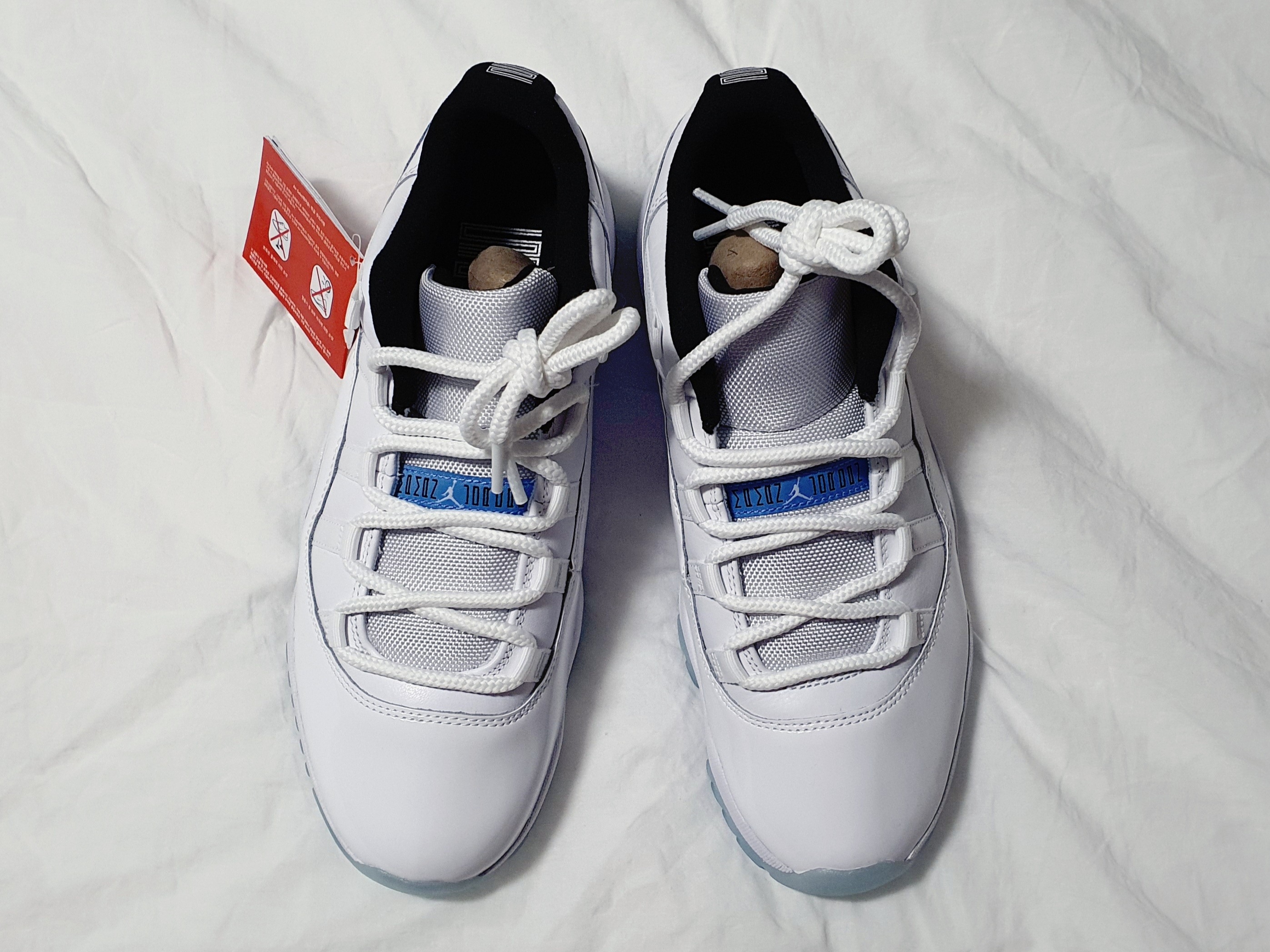 Jordan 11 Retro Low Legend Blue 착용 스타일 - 2