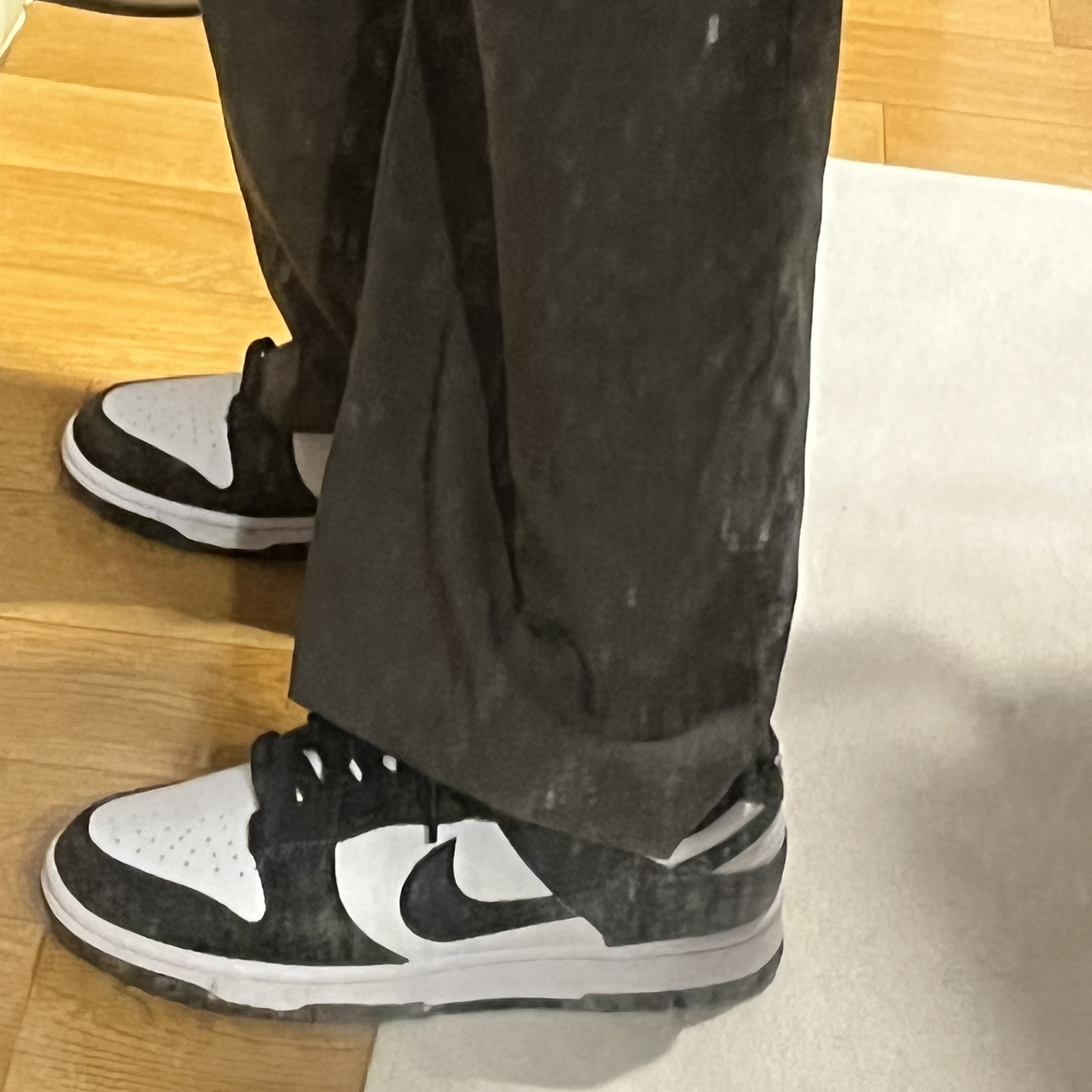 Nike Dunk Low Retro Black 착용 스타일 - 2