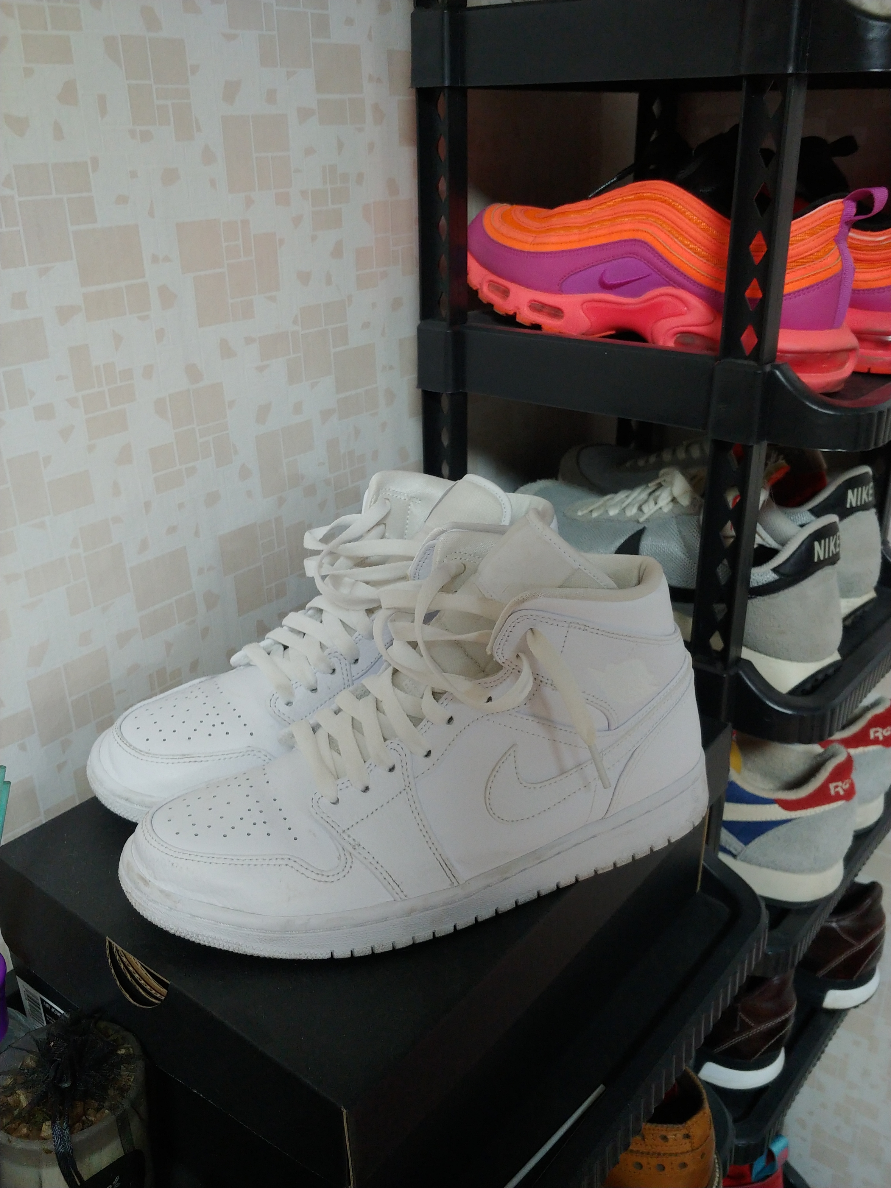 Jordan 1 Mid Triple White 착용 스타일