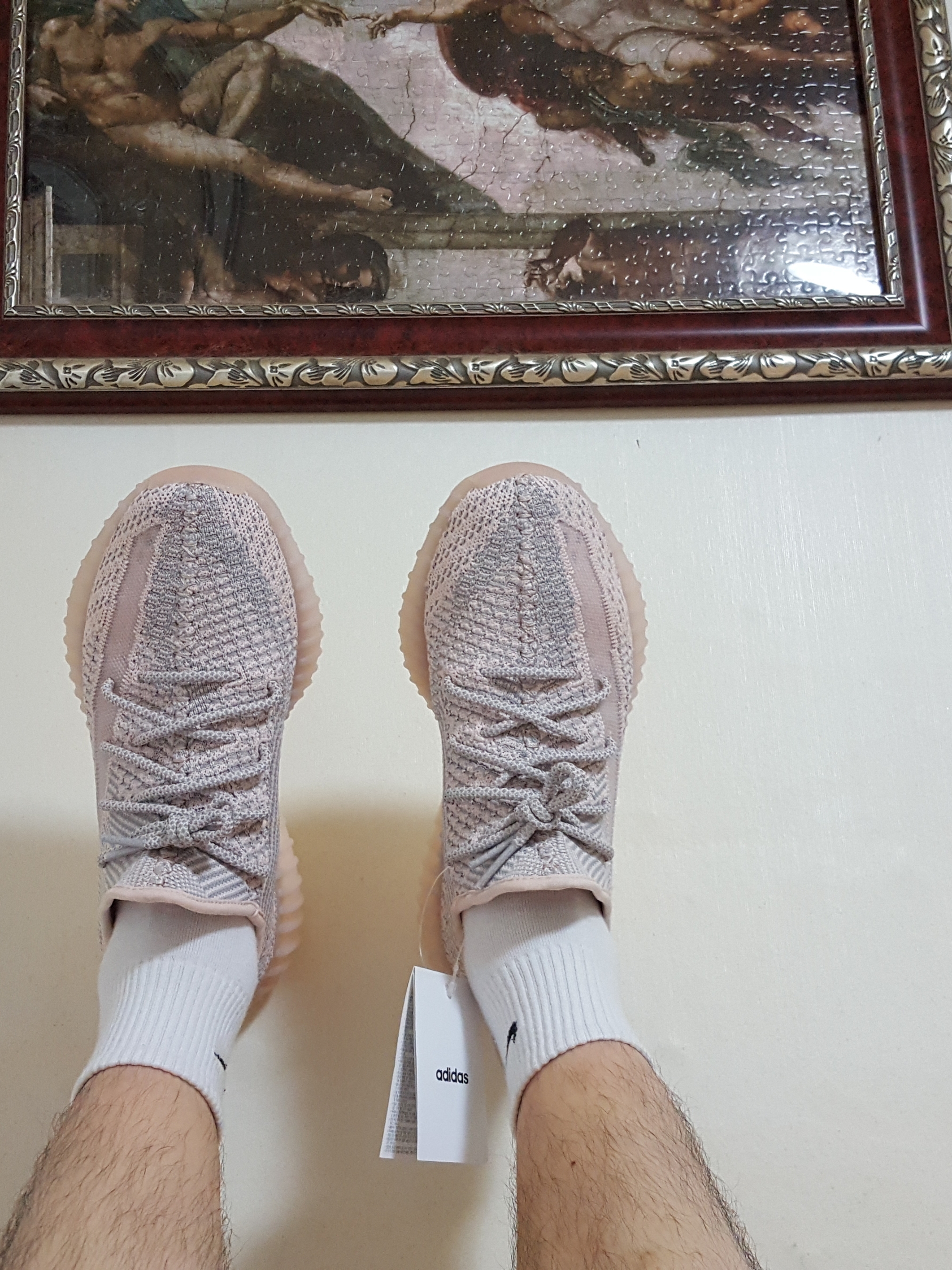 Adidas Yeezy Boost 350 V2 Synth - Non-Reflective 착용 스타일 - 2