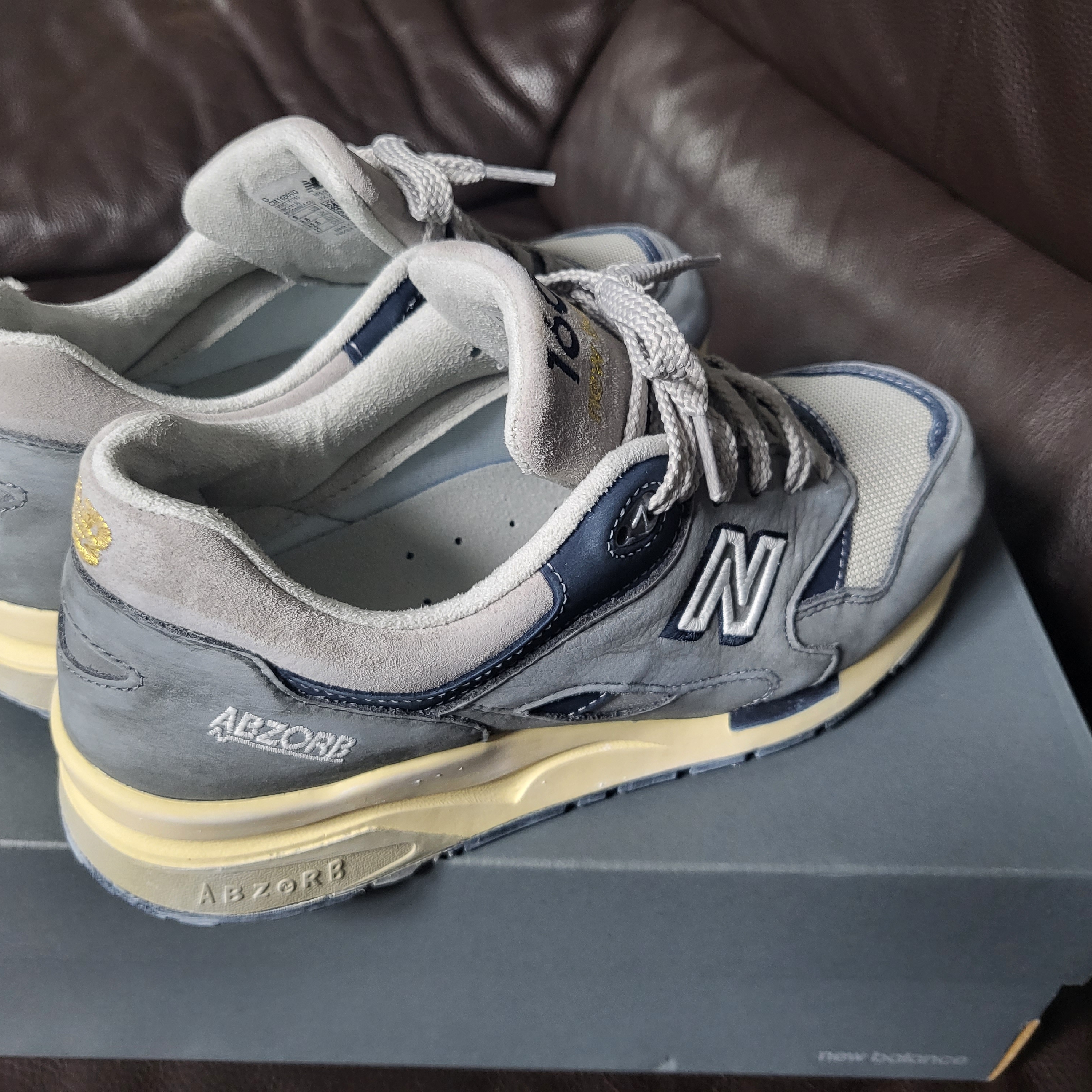 New Balance 1600 Premium Vintage Grey 착용 스타일 - 3