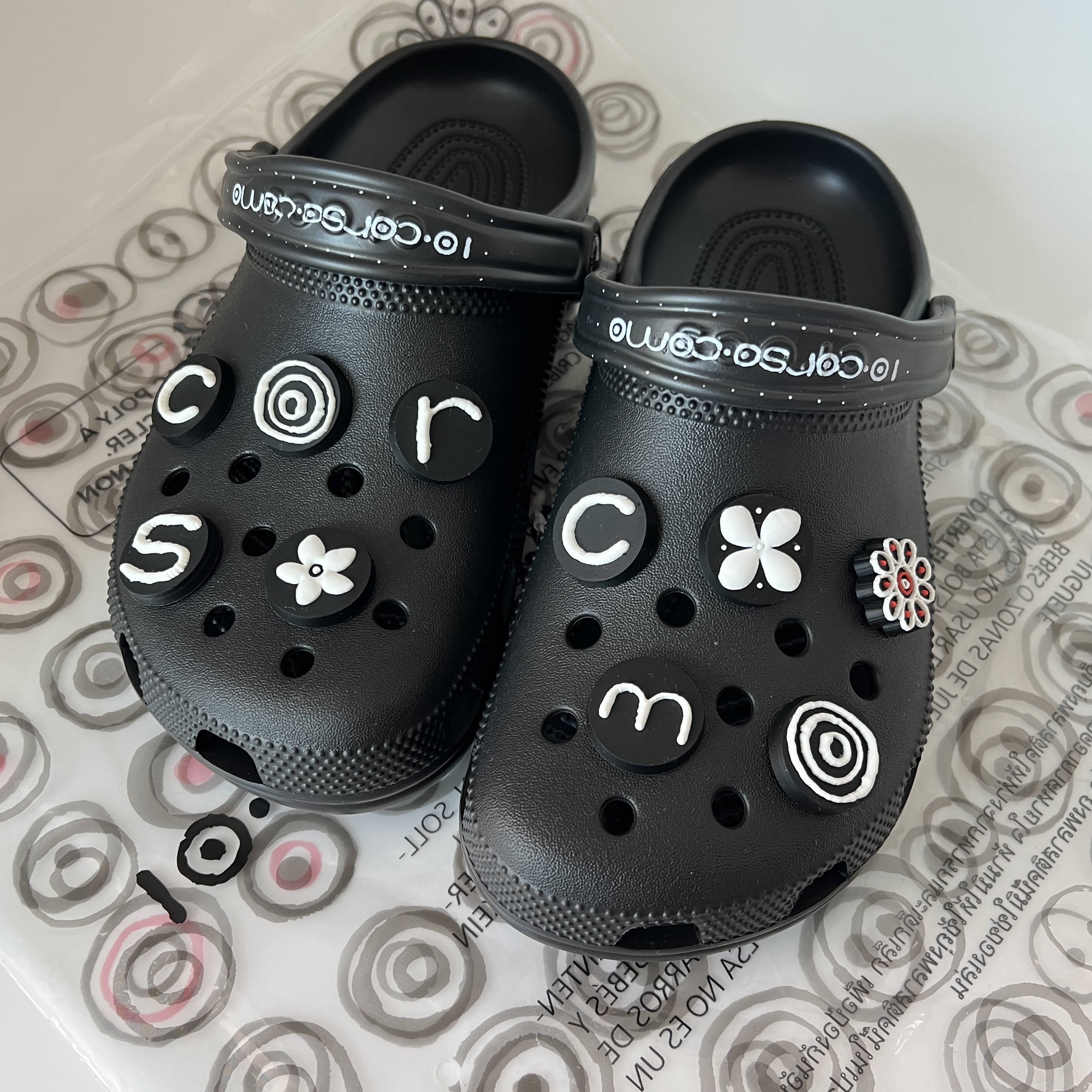 Crocs x 10 Corso Como Classic Clog Black 착용 스타일