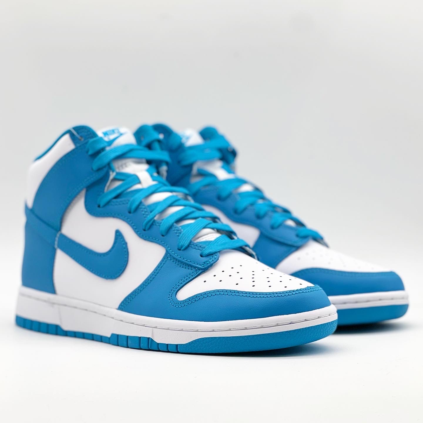 Nike Dunk High Retro Championship Blue 착용 스타일 - 2