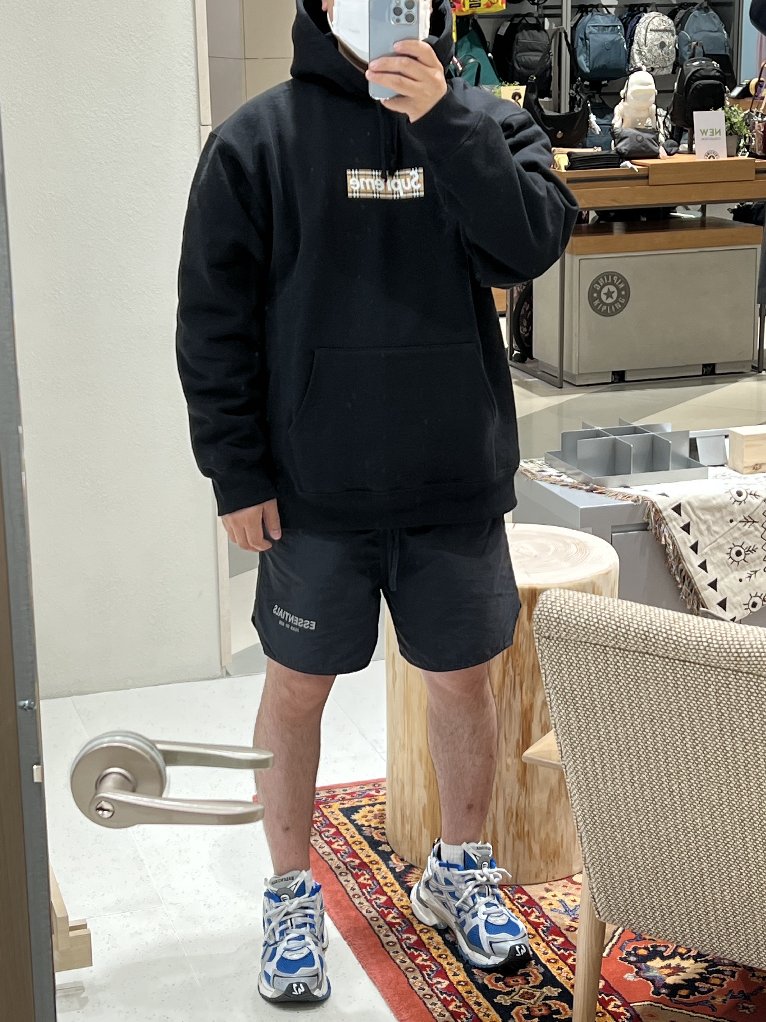 Supreme x Burberry Box Logo Hooded Sweatshirt Black - 22SS, Balenciaga Runner Sneakers Blue White 착용 스타일