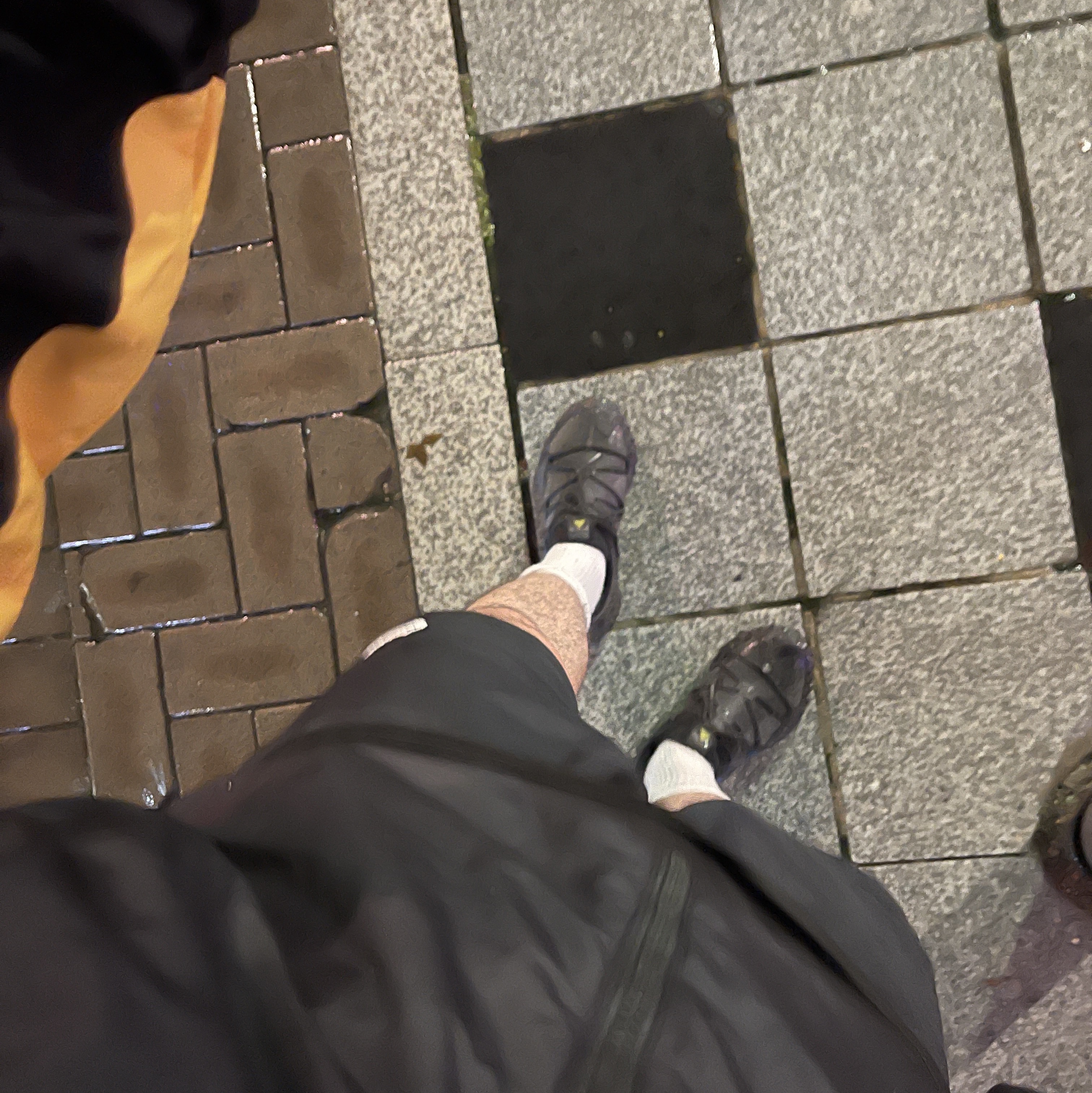 Nike ACG Mountain Fly Low Gore-Tex SE Dark Smoke Grey, Nike x Drake Nocta Essential Track Jacket - Asia 착용 스타일