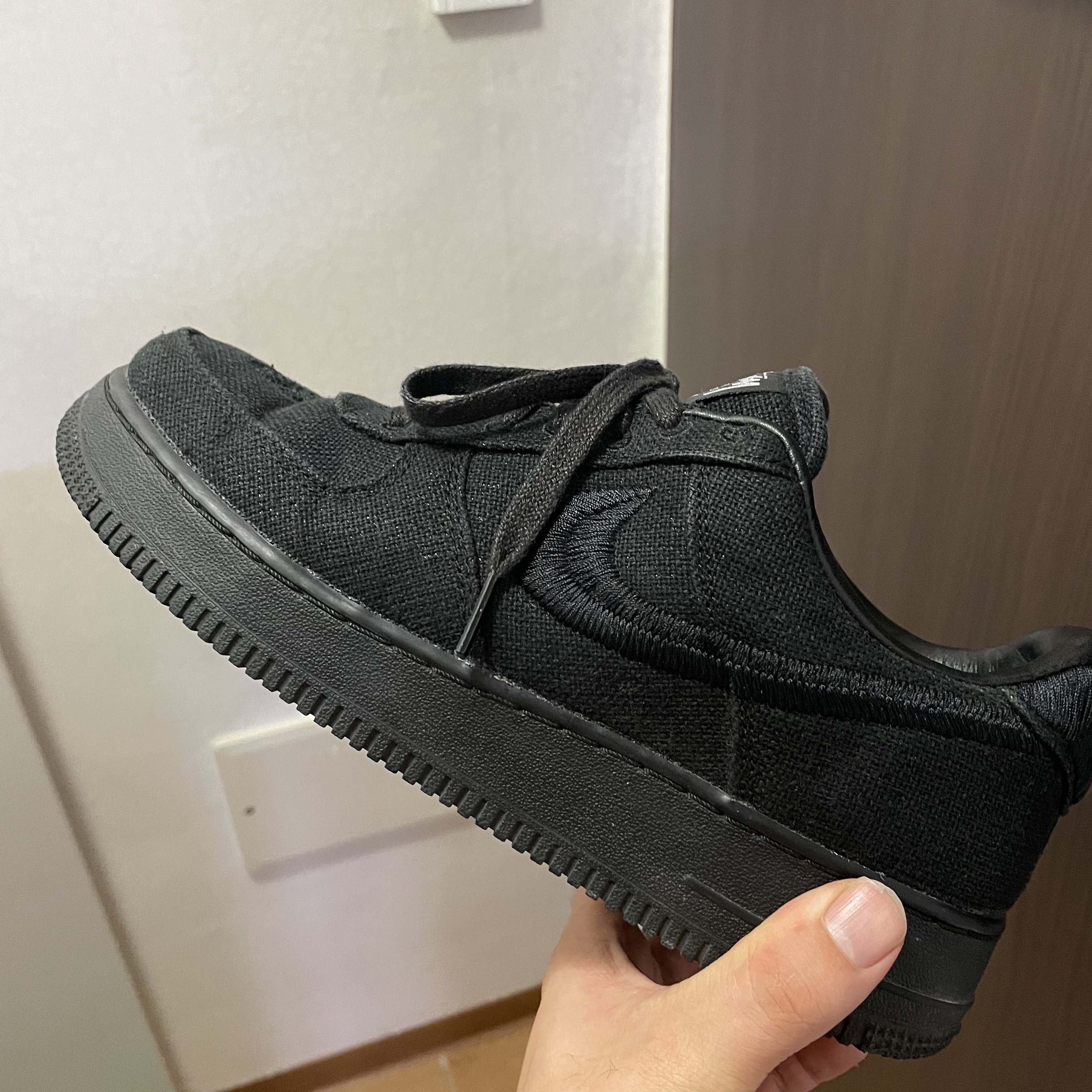 Nike x Stussy Air Force 1 Low Triple Black 착용 스타일 - 1